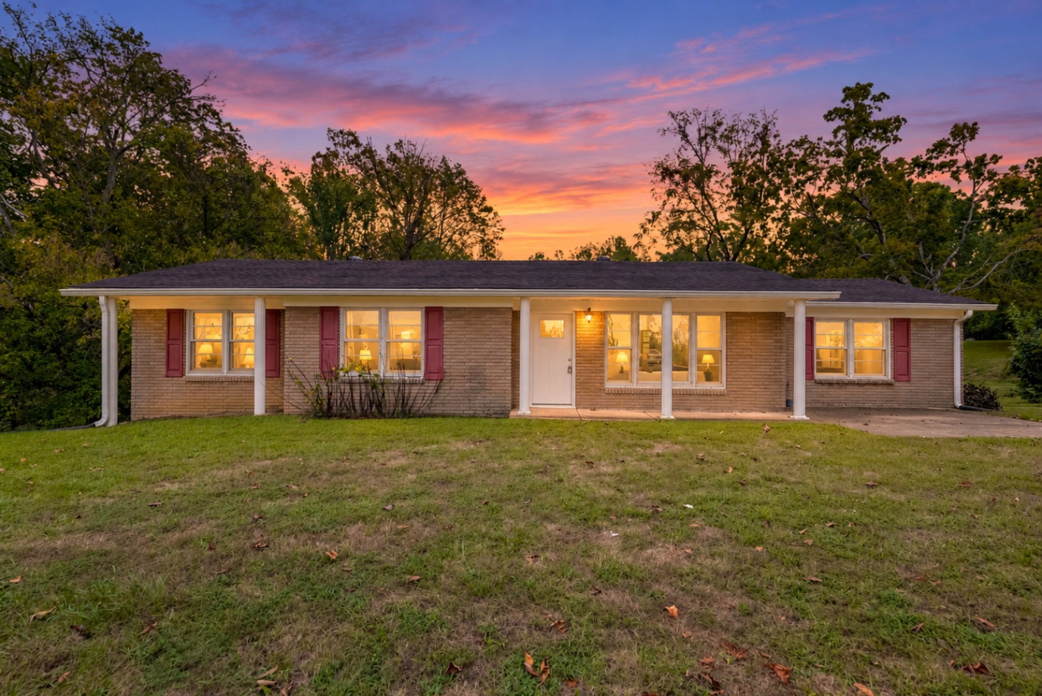 3423 Sumner Dr — photo