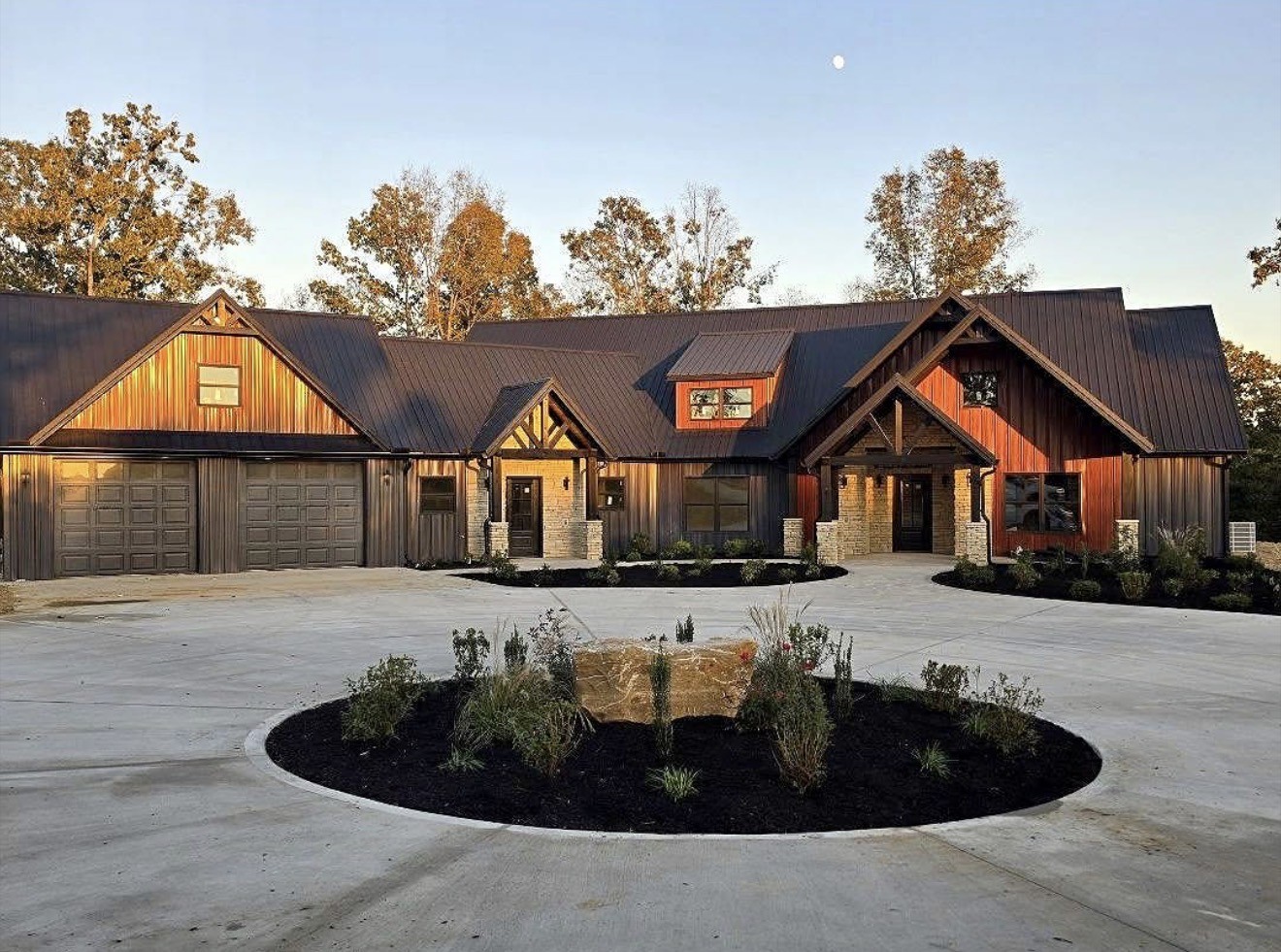 2455 Hwy 438 — photo