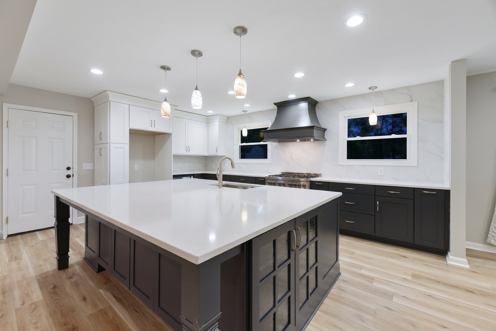 1213 Twin Springs Dr — photo