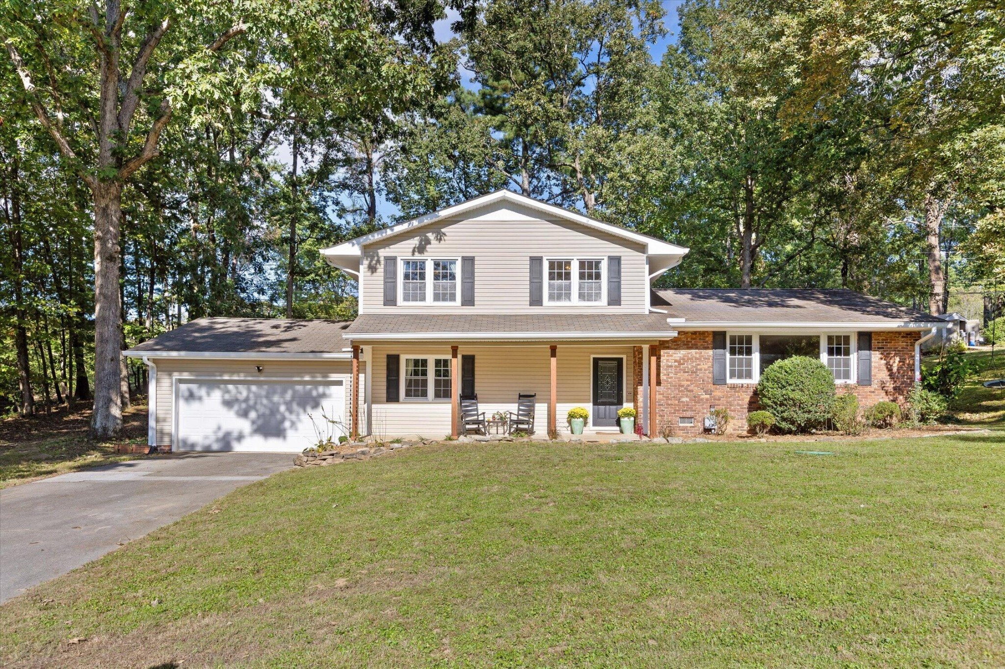 205 Inverness Drive — photo