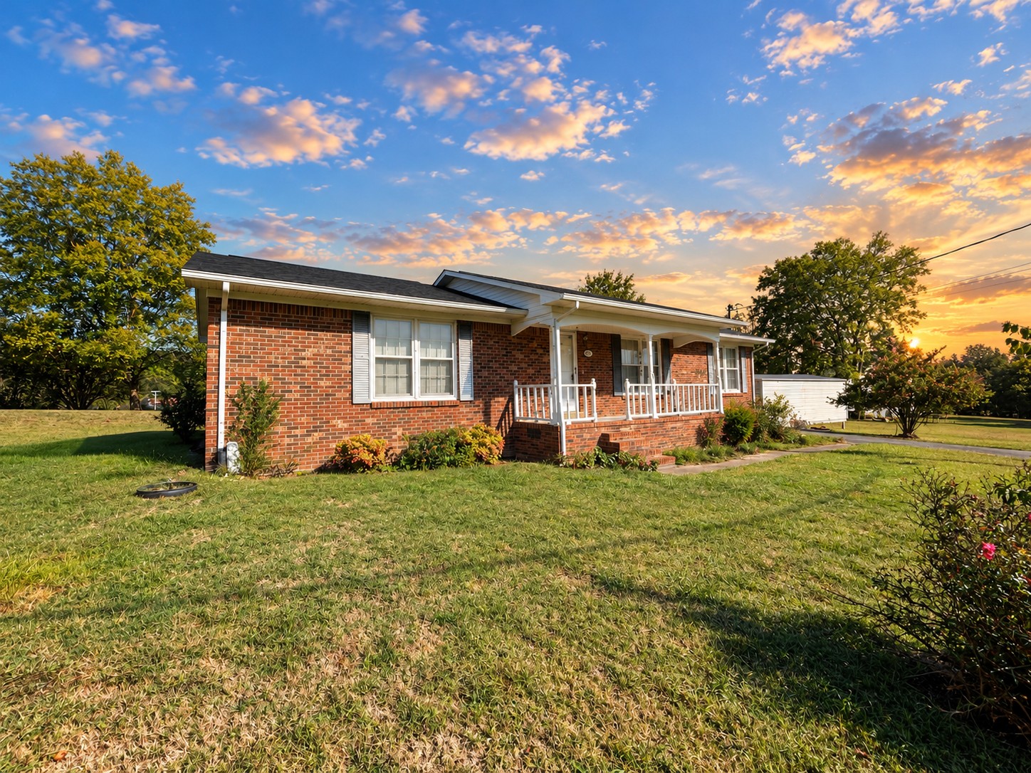 975 Simms Cove — photo