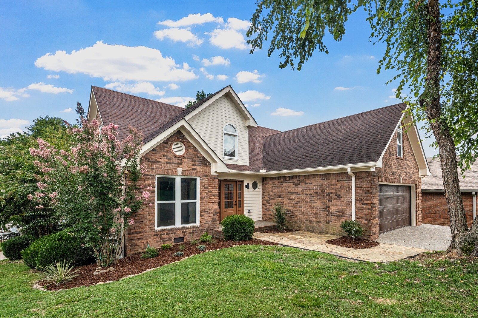 204 Breakwater Dr — photo