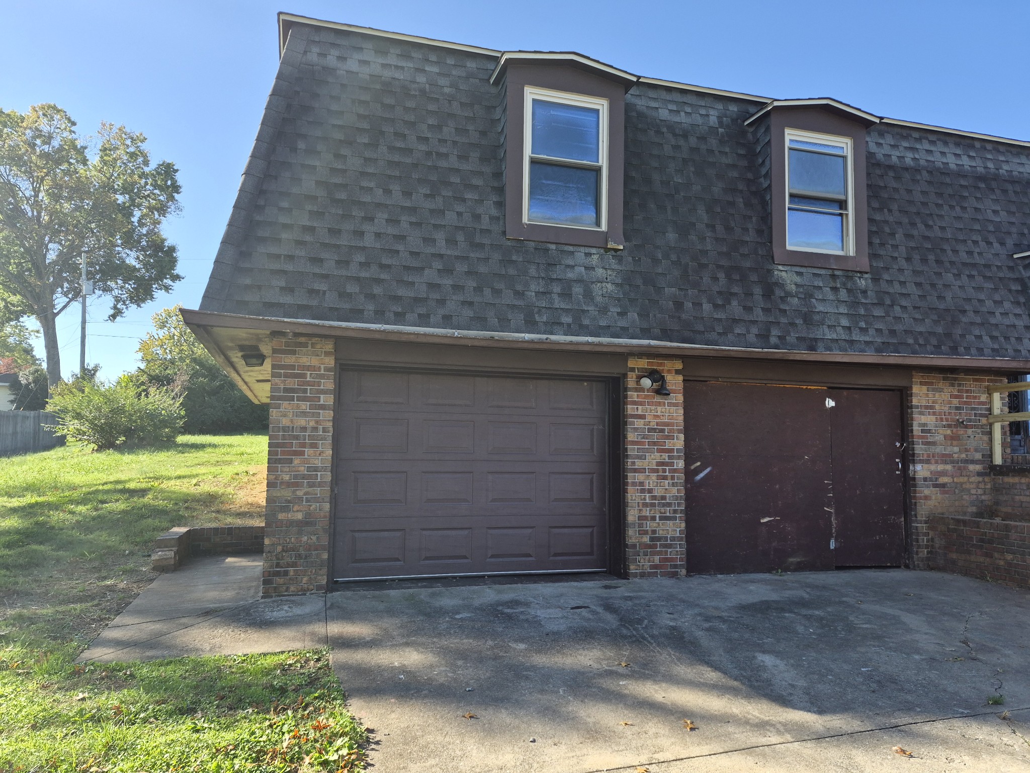 411 Kildare Dr — photo