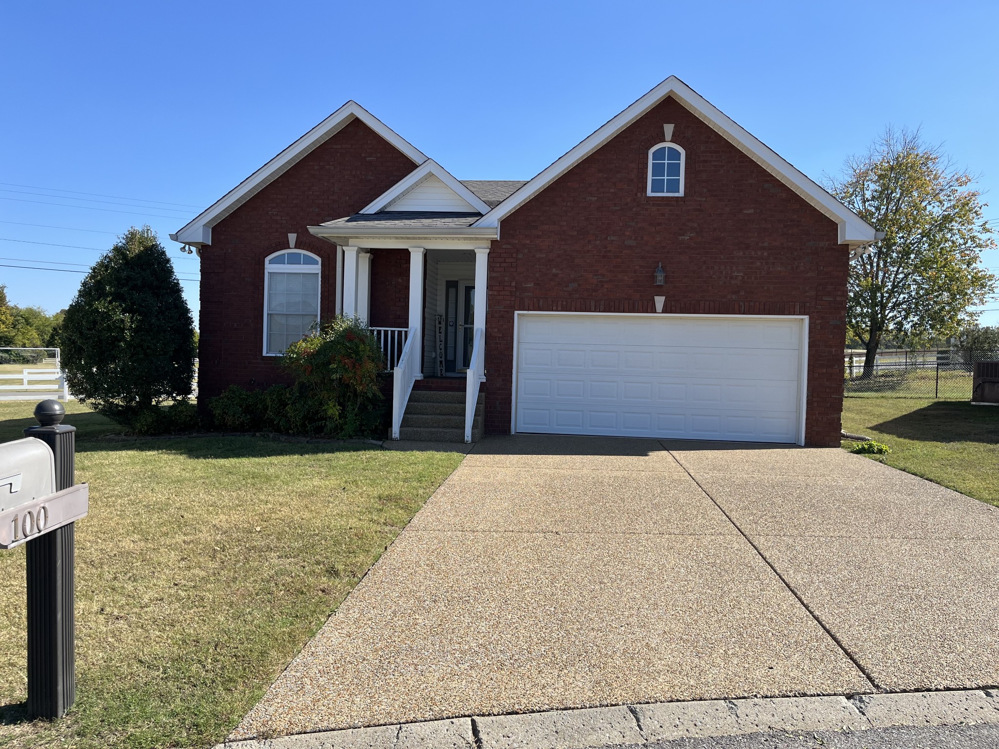 100 Cambridge Dr — photo
