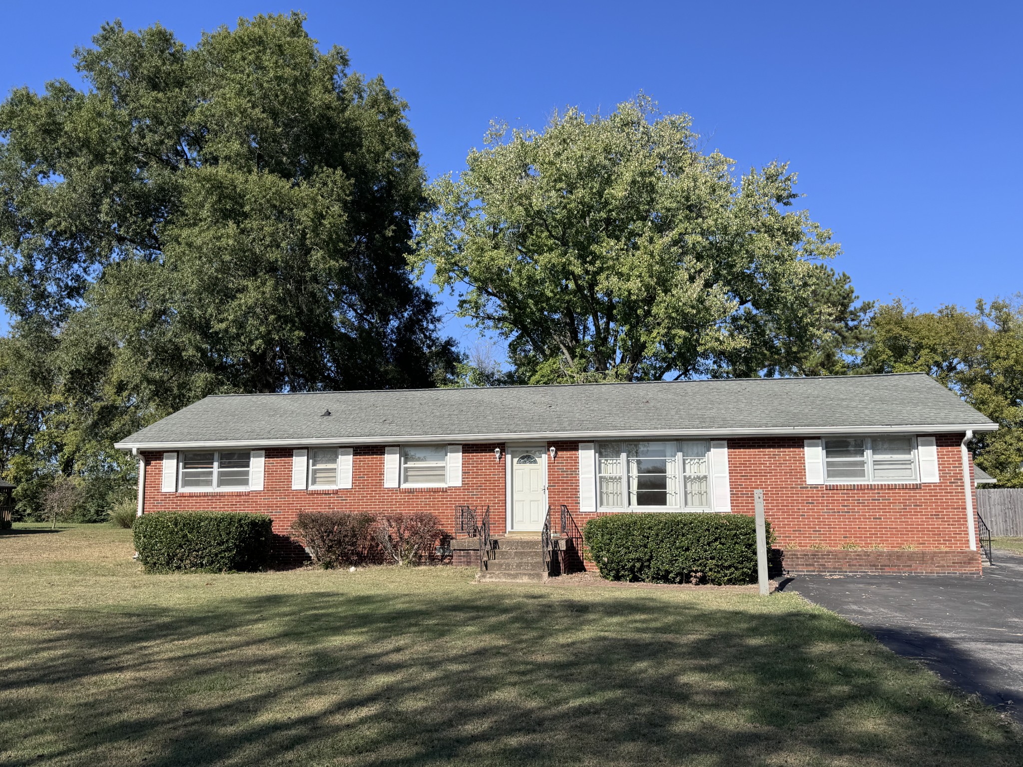 1505 Idlewild Dr — photo