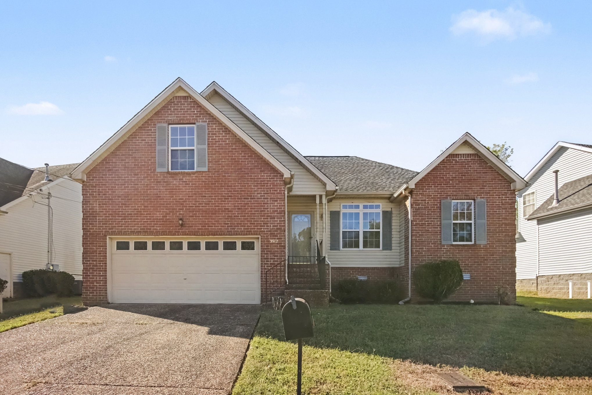 3912 Waterford Way — photo