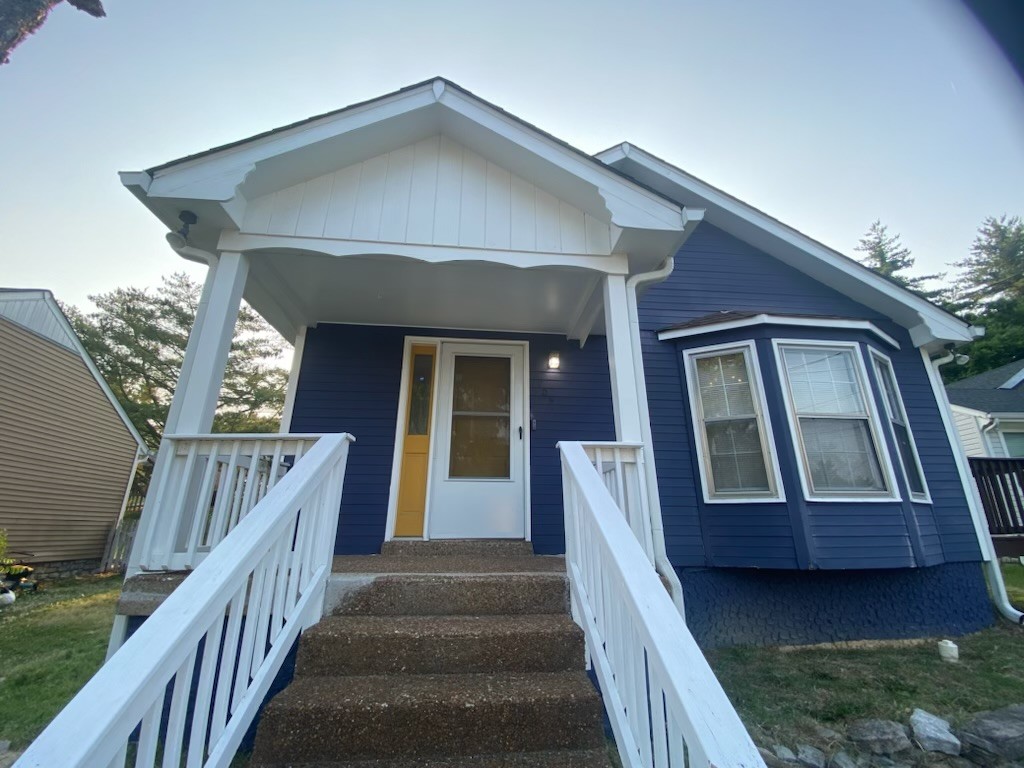 705 Heritage Square Dr — photo
