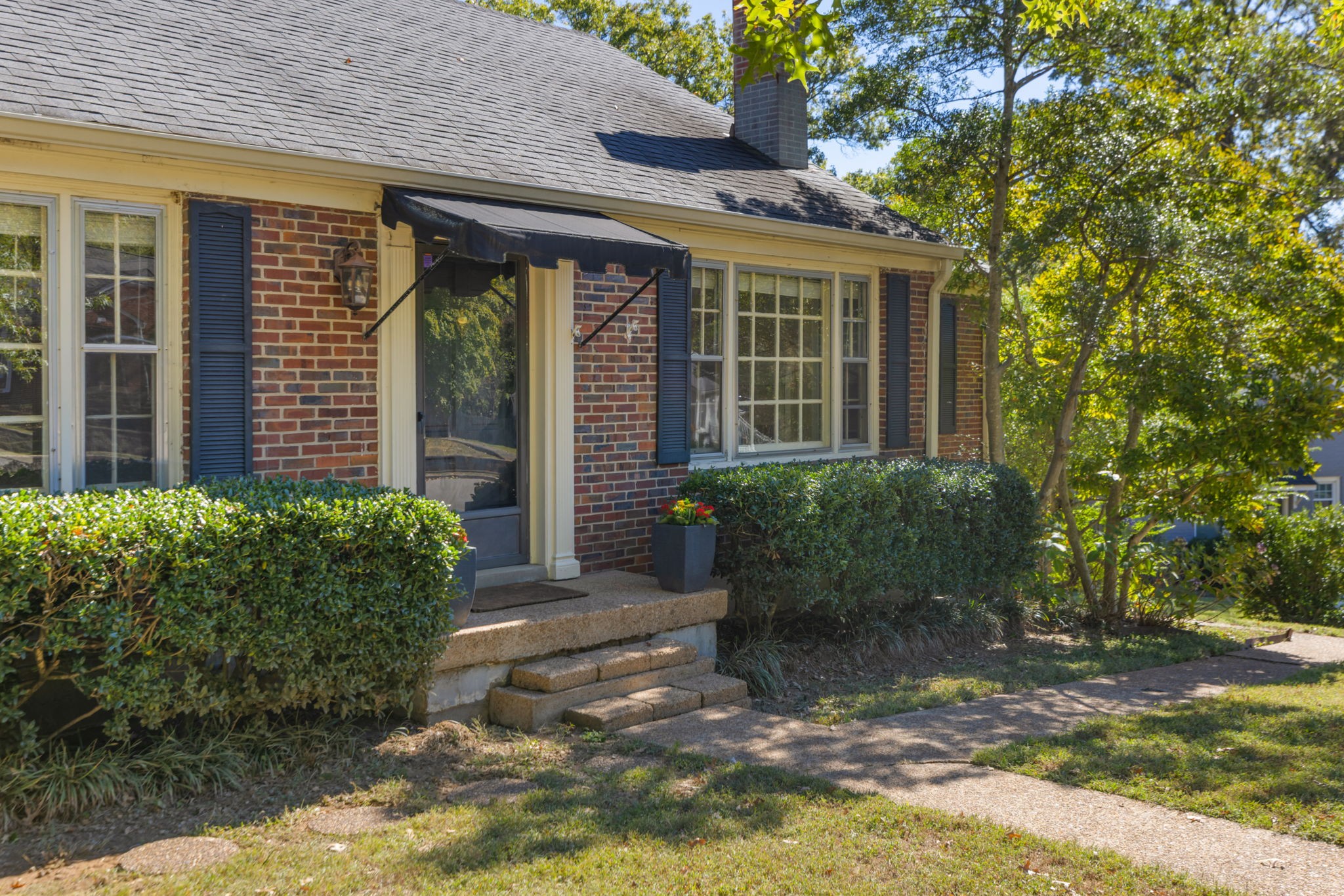 5655 Kendall Dr — photo
