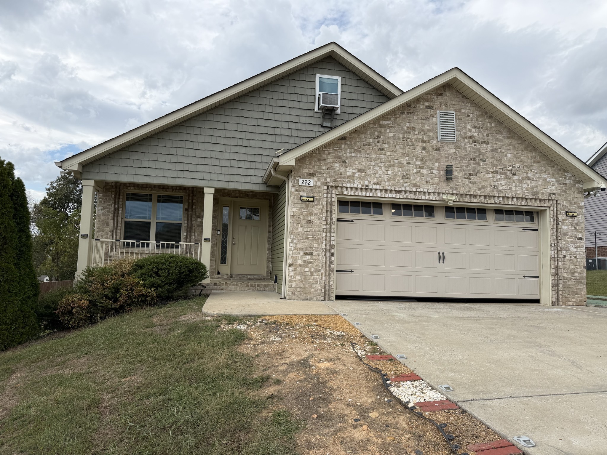 222 Hillview Way — photo