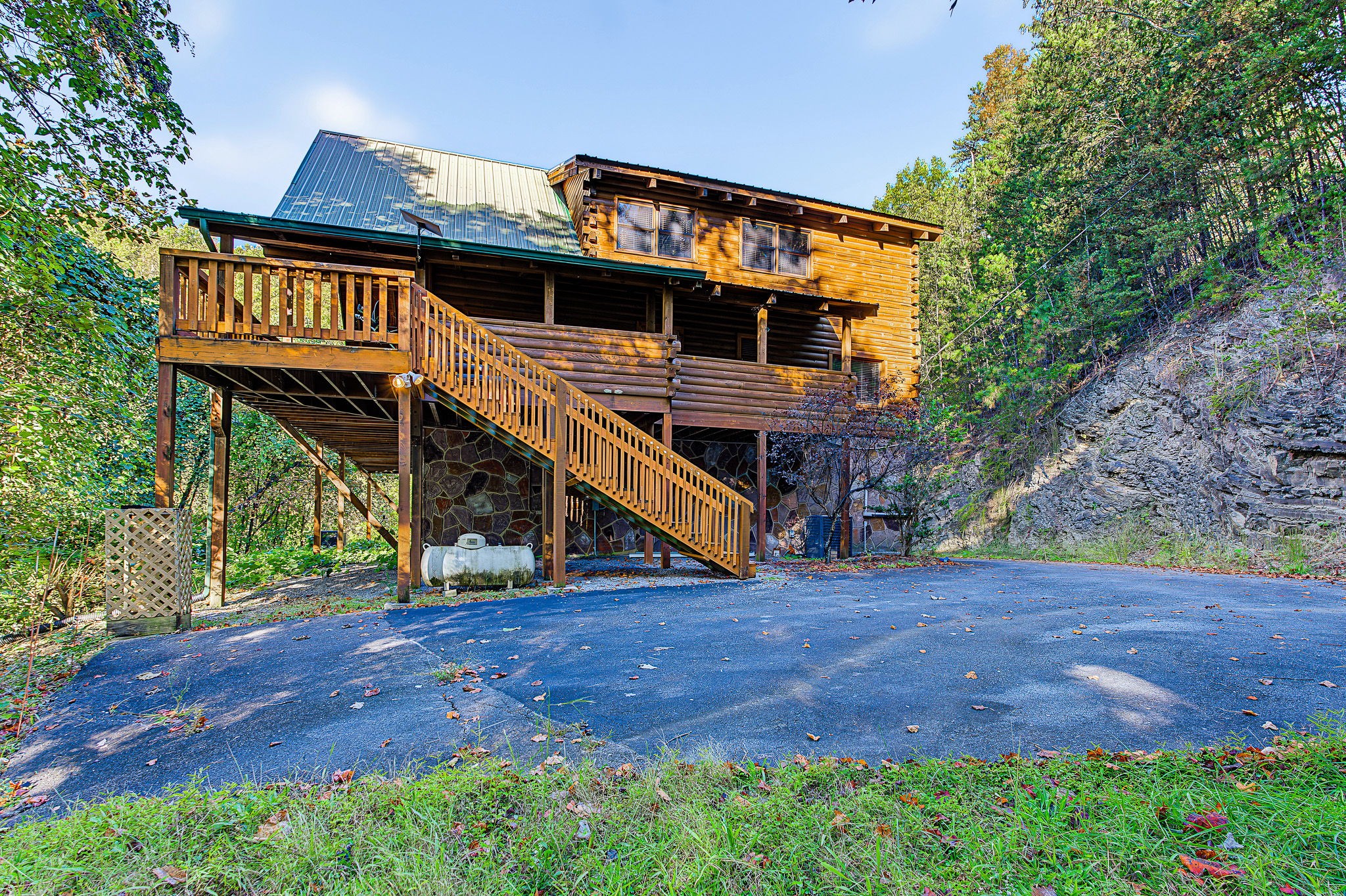 817 Boone Acres Ln — photo