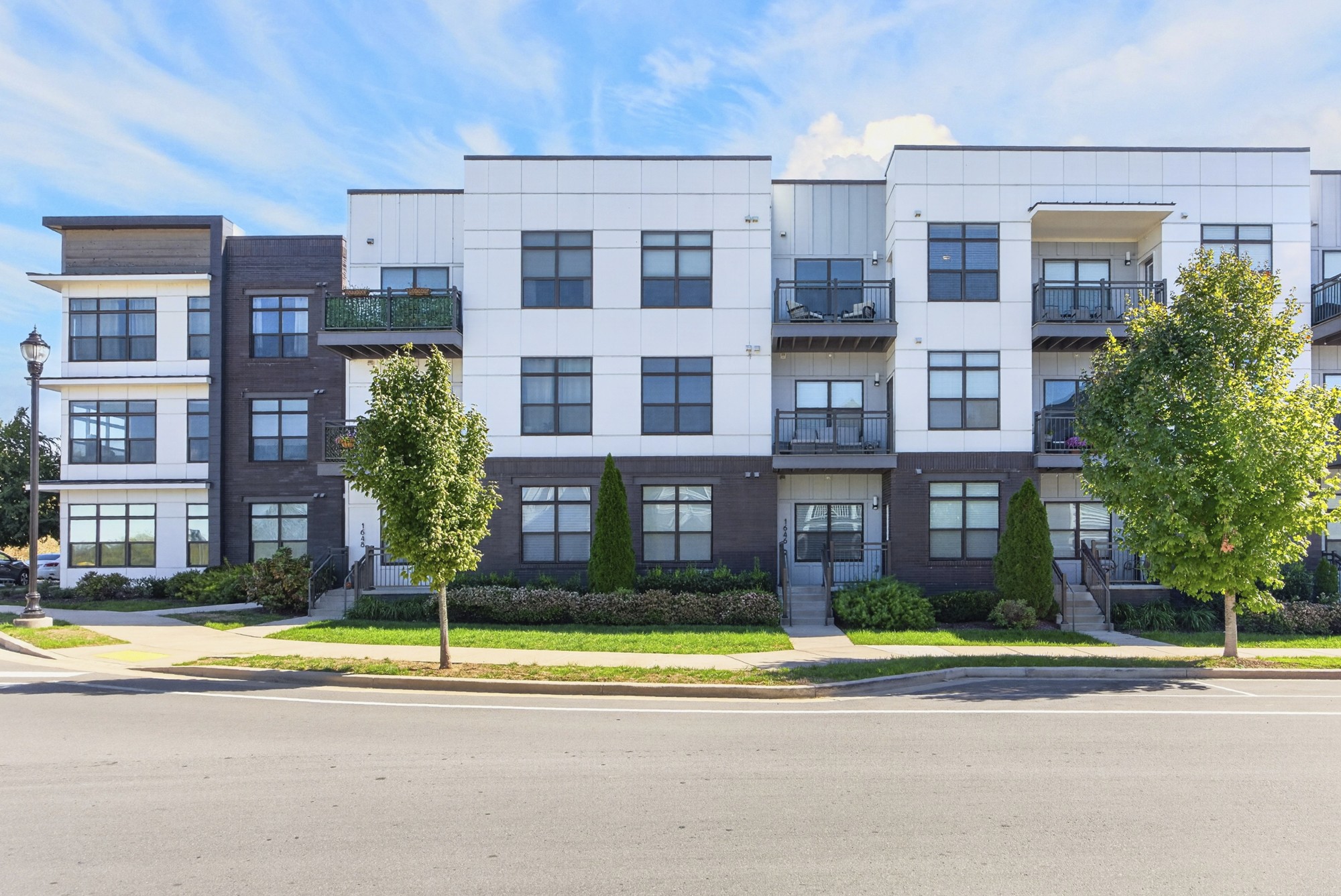 1638 54th Ave Unit 308, N — photo