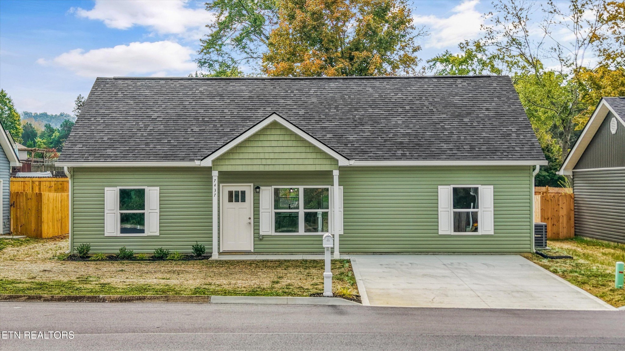 7437 Cascade Meadows Way — photo