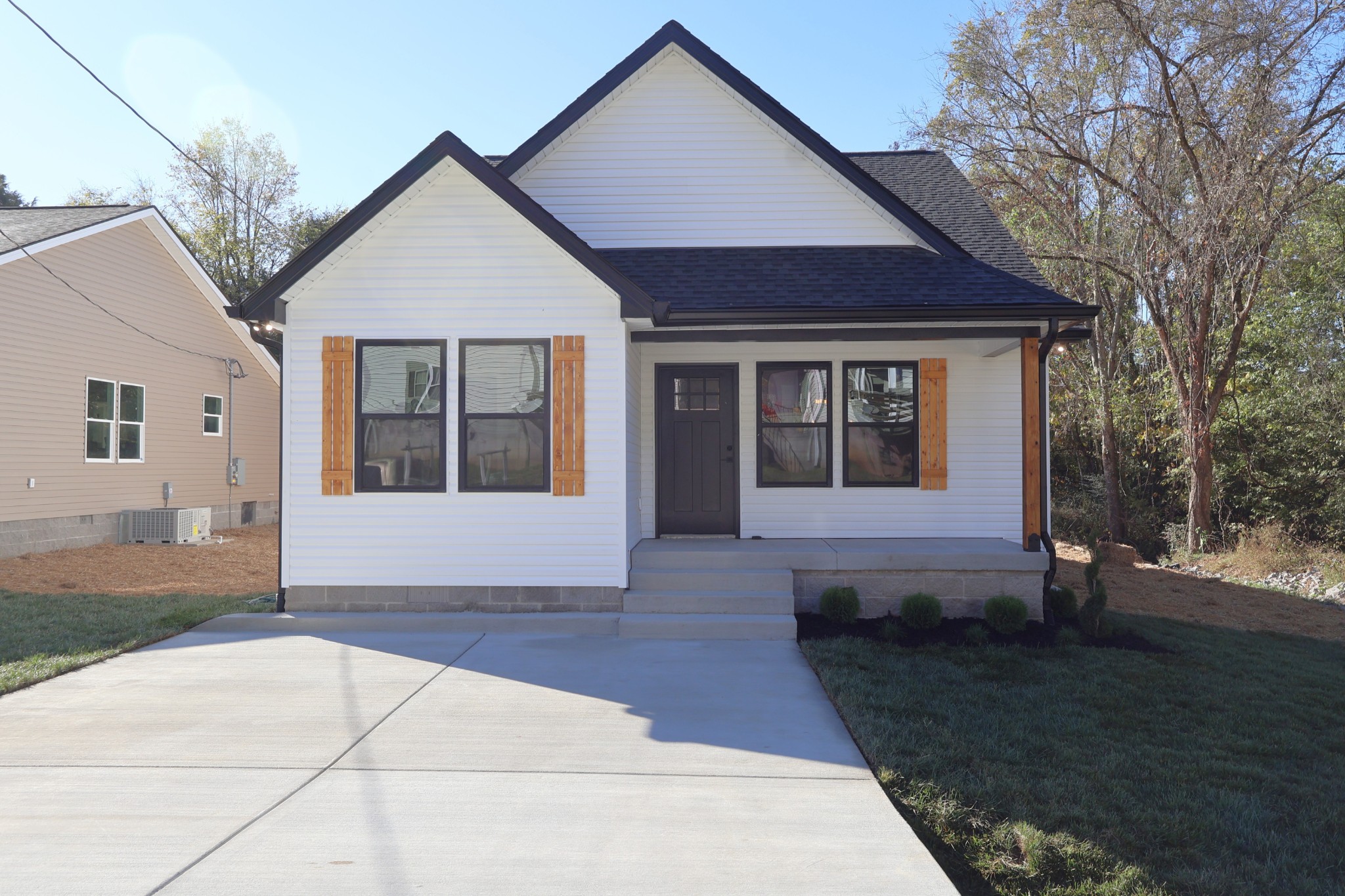 110 Baker Ln — photo