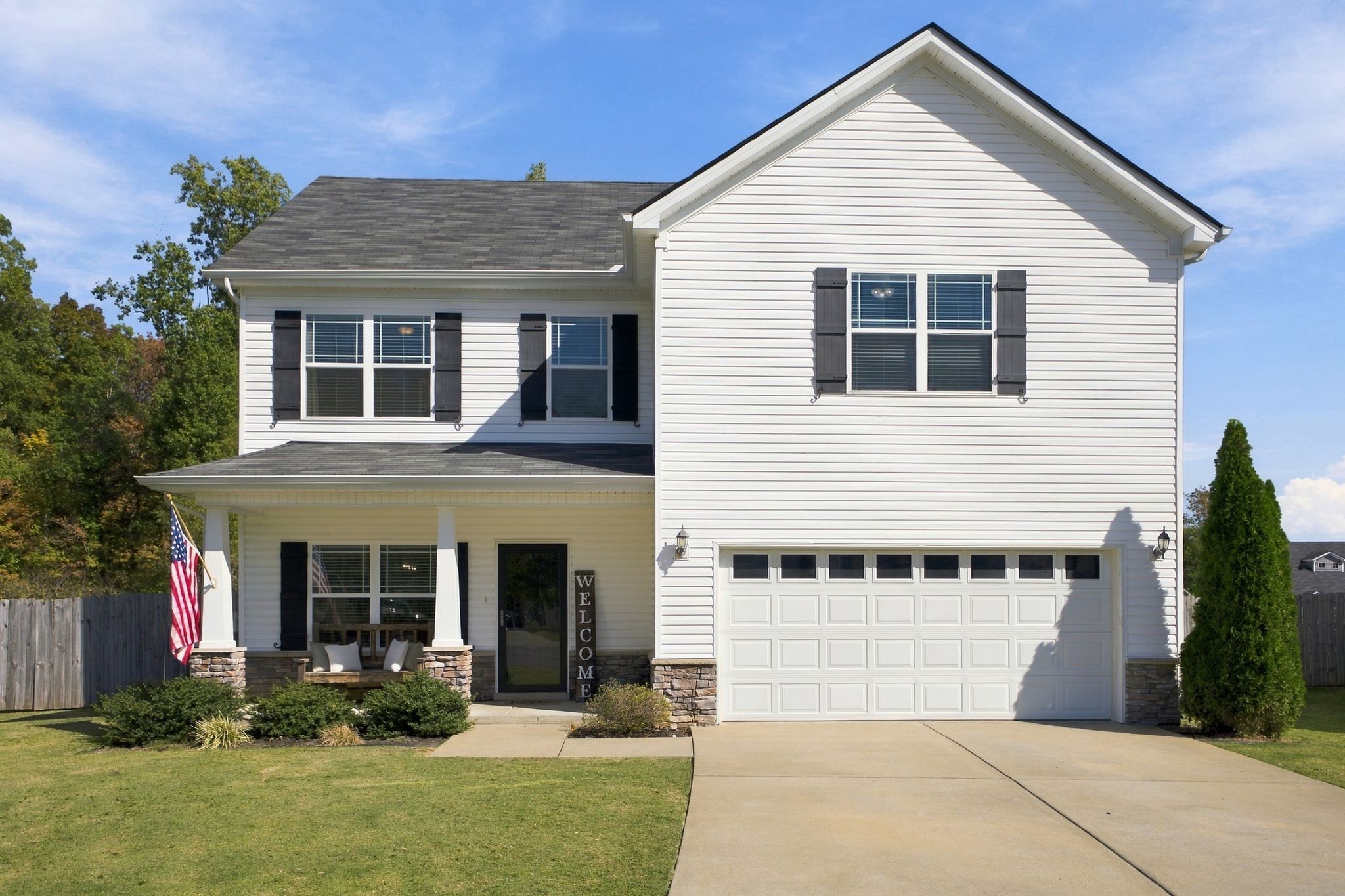 983 Shaw Ct — photo