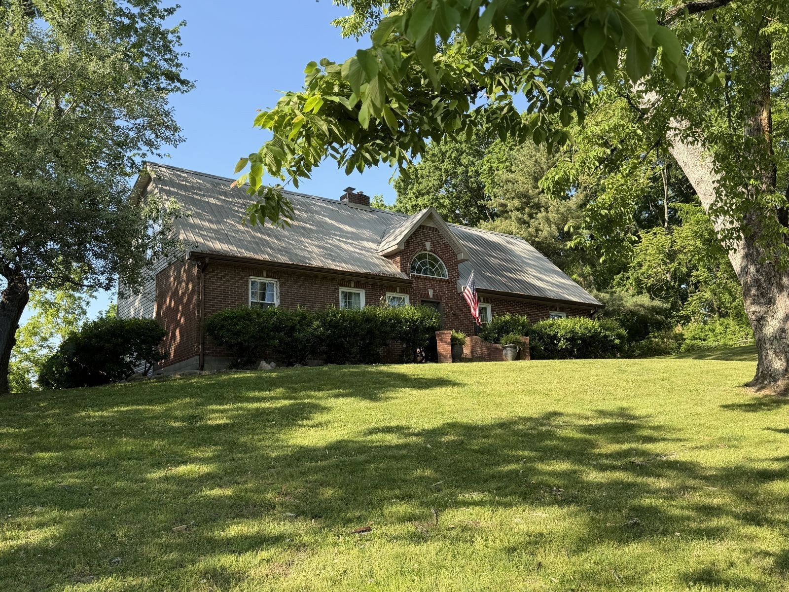9675 Clovercroft Rd — photo