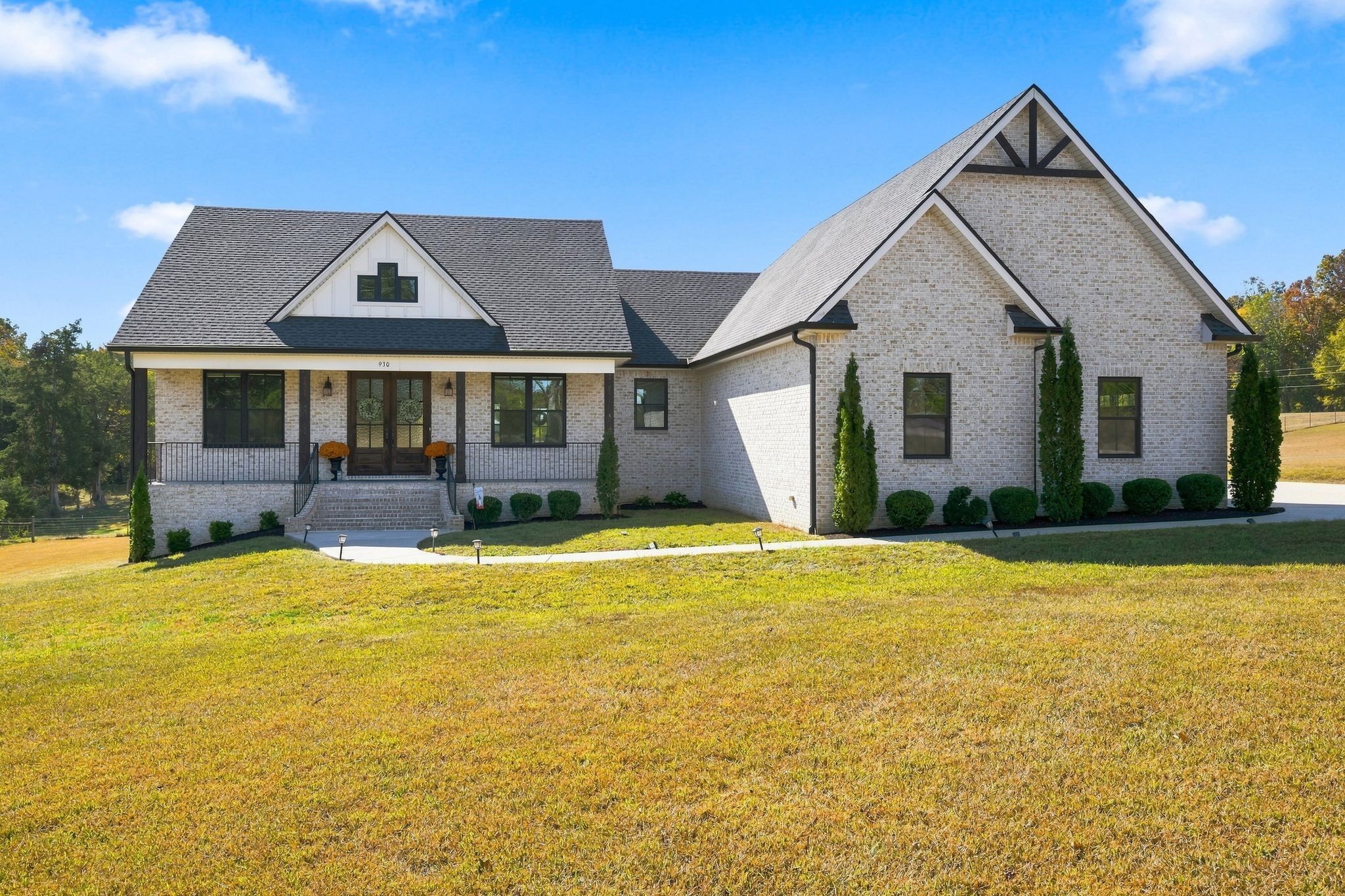 930 Steele Rd — photo