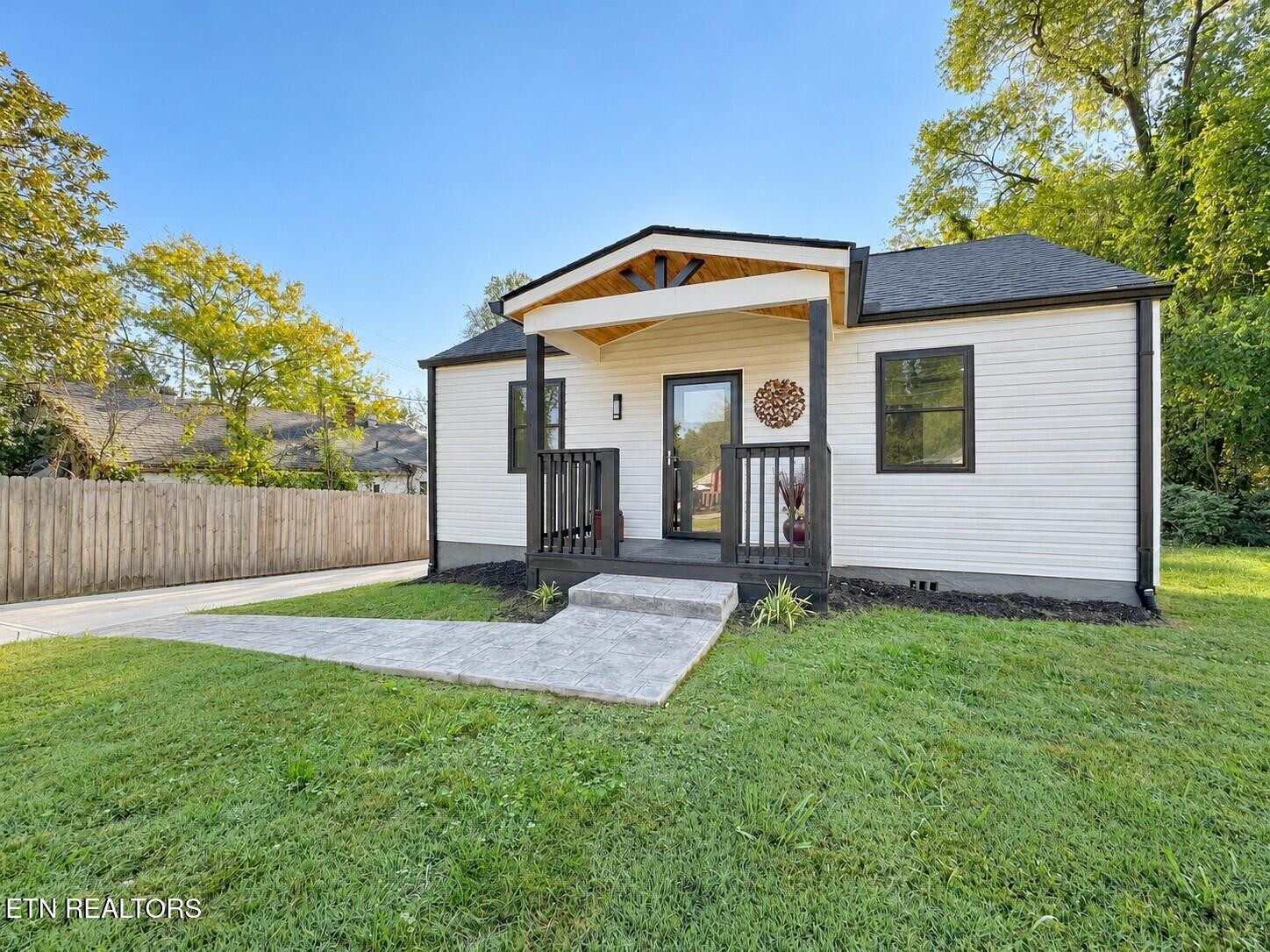 2032 Seminole Ave — photo
