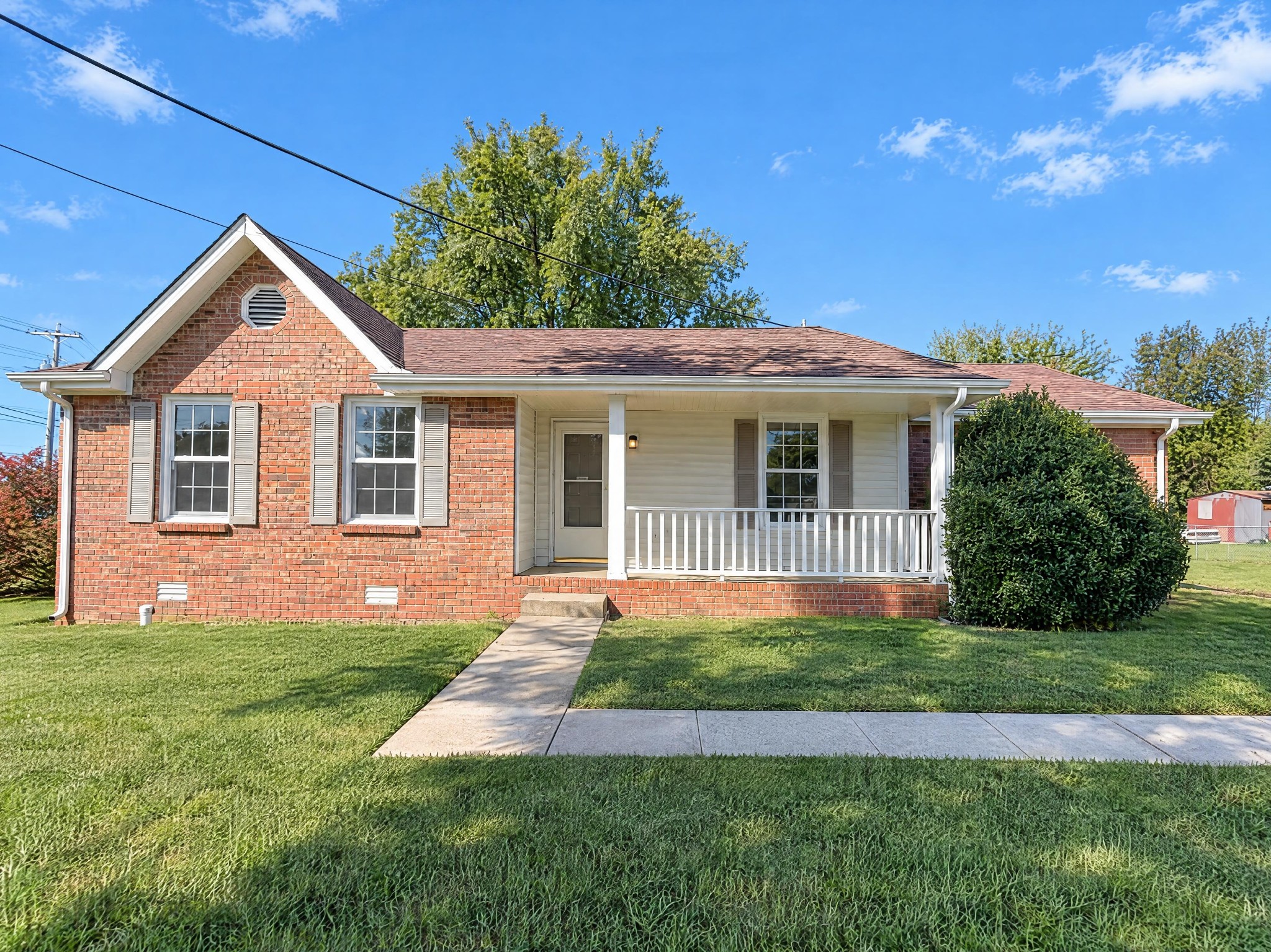 1102 Tobacco Rd — photo
