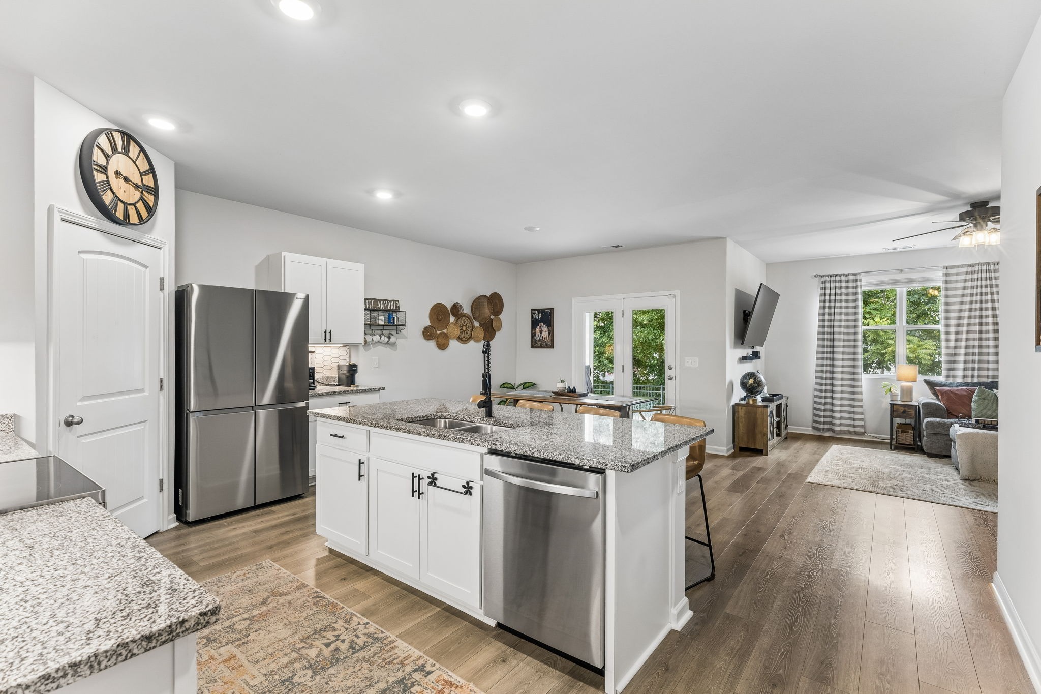 1230 Sylvan Park Dr — photo
