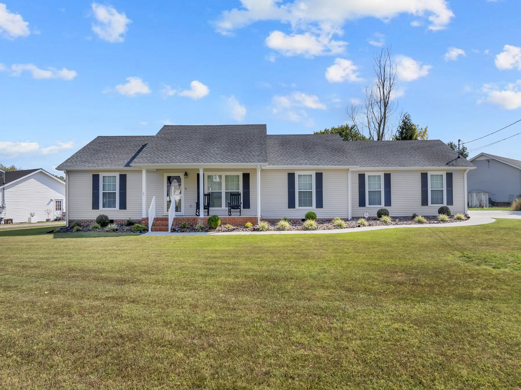 210 Shapard Dr — photo