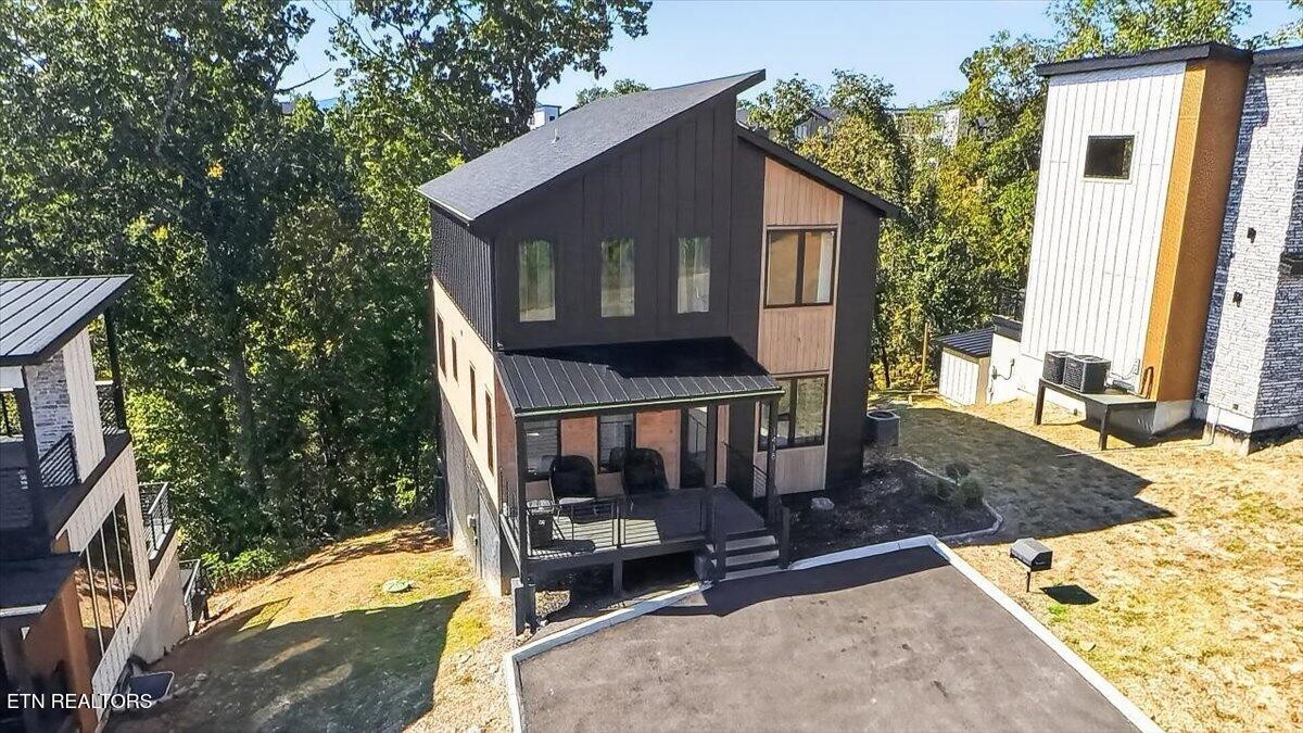 1418 Reedmont Way — photo