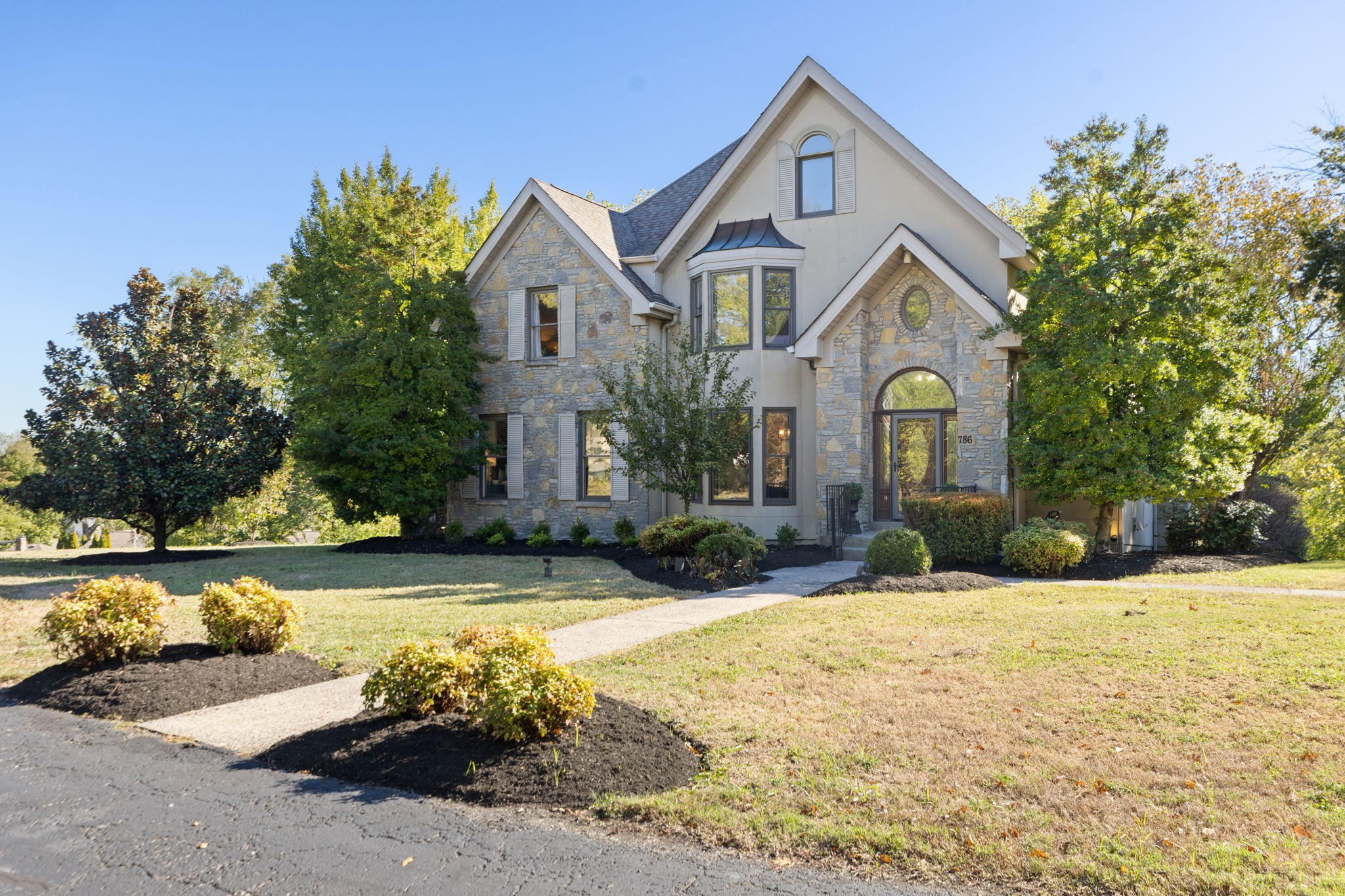 786 Peach Orchard Dr — photo