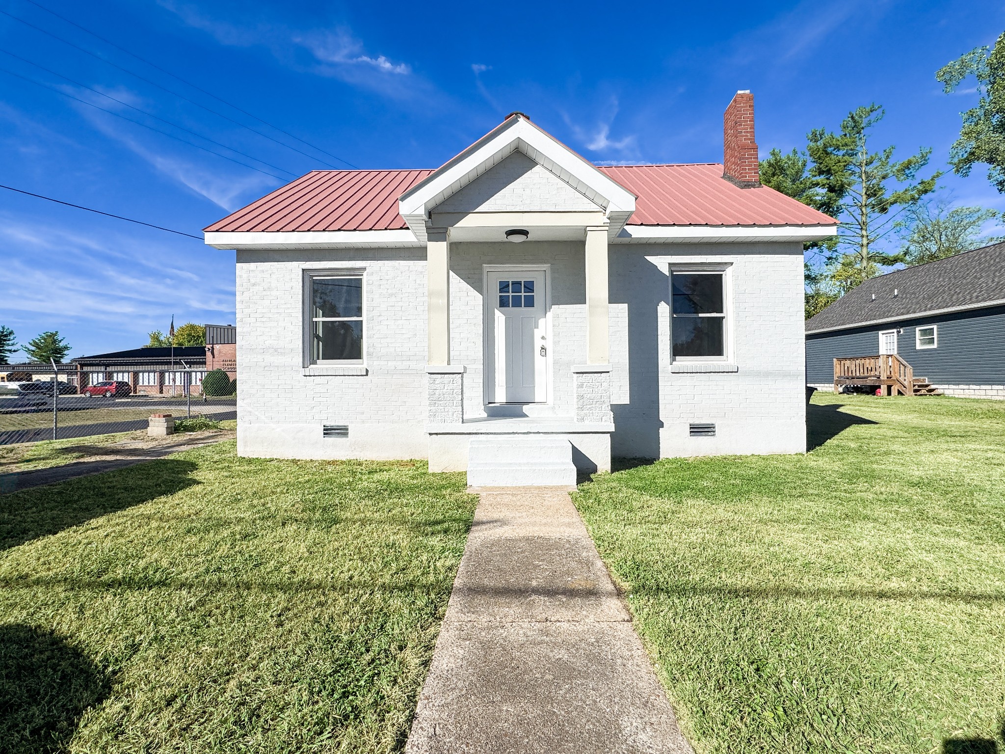 313 Fairlane Dr — photo
