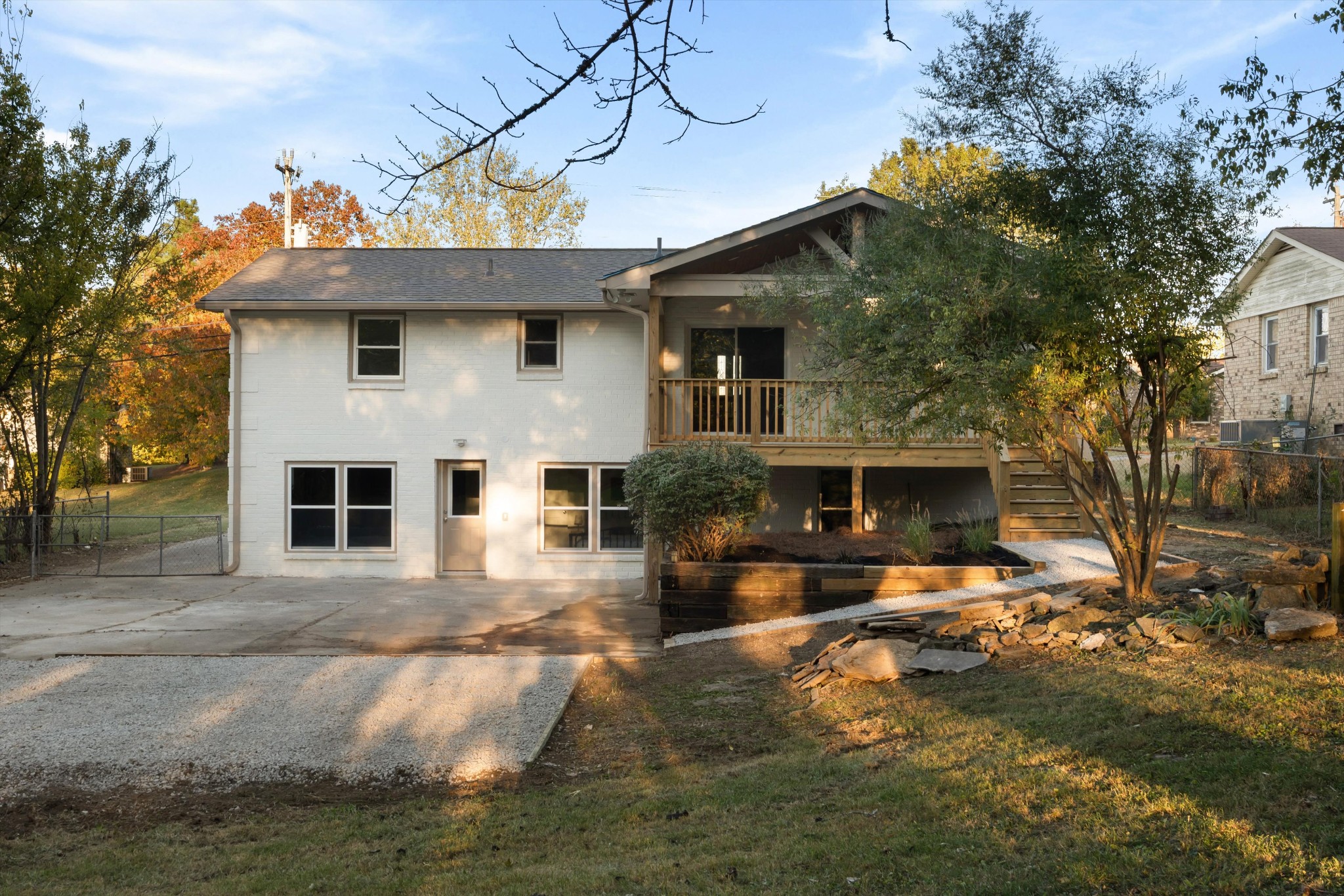 208 Evergreen Cir — photo