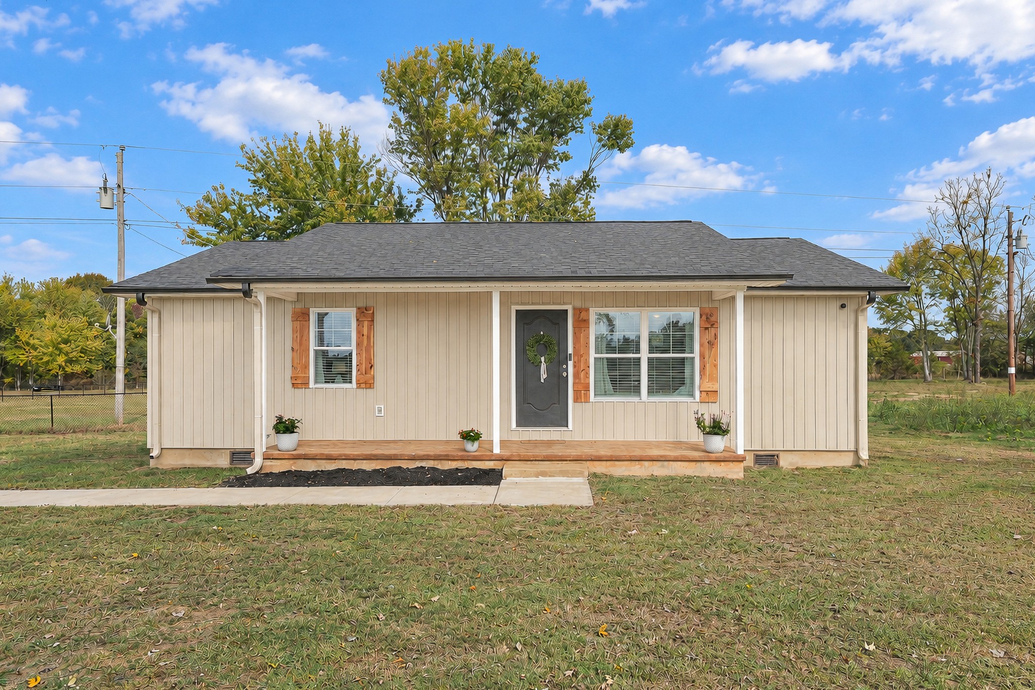 8165 State Line Rd — photo