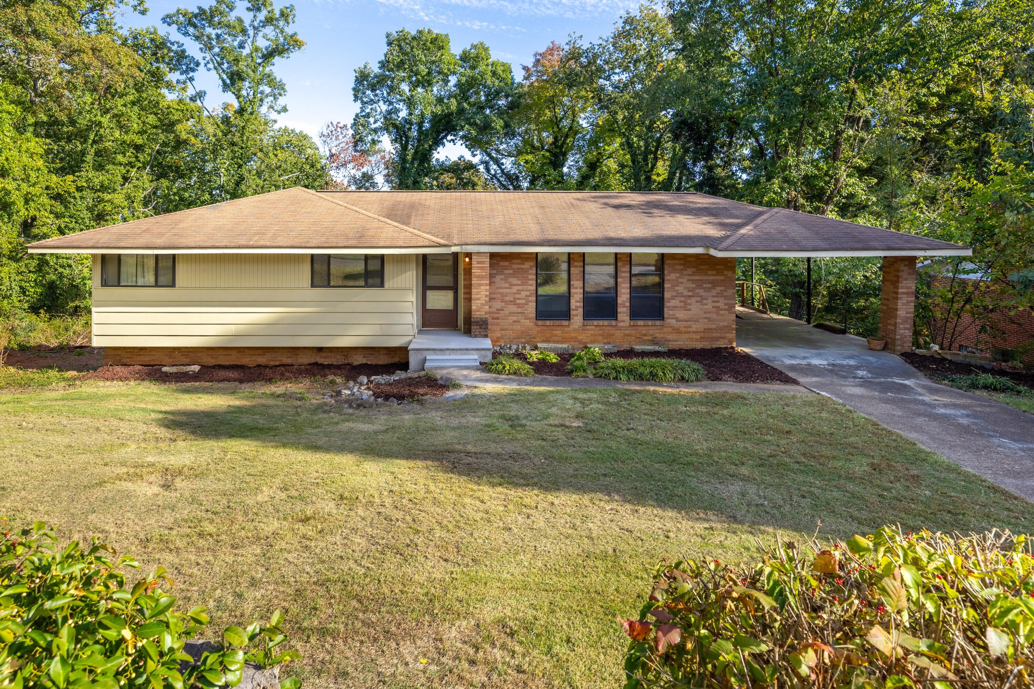 4430 Crestview Drive — photo
