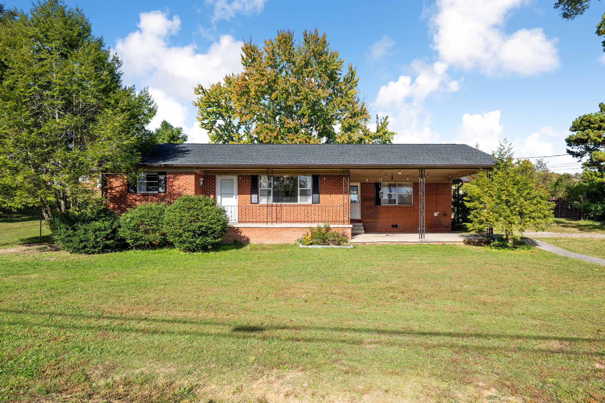 114 Broyles Road, Spring City, TN 37381 — photo 2