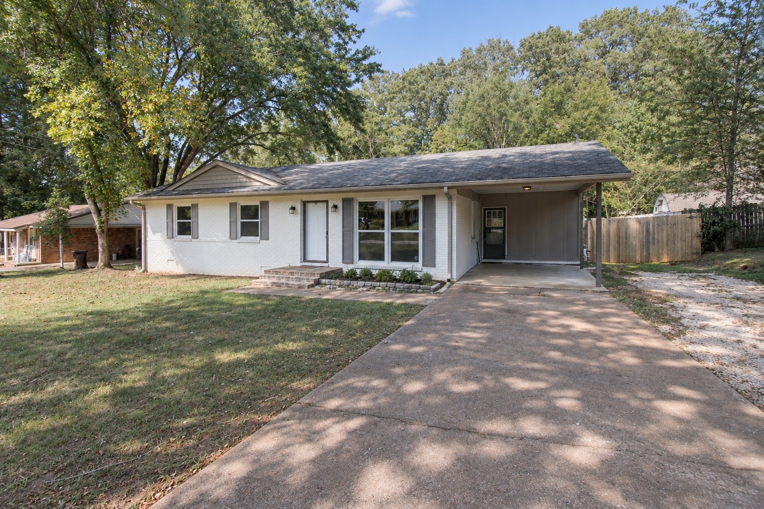110 Circle Dr — photo