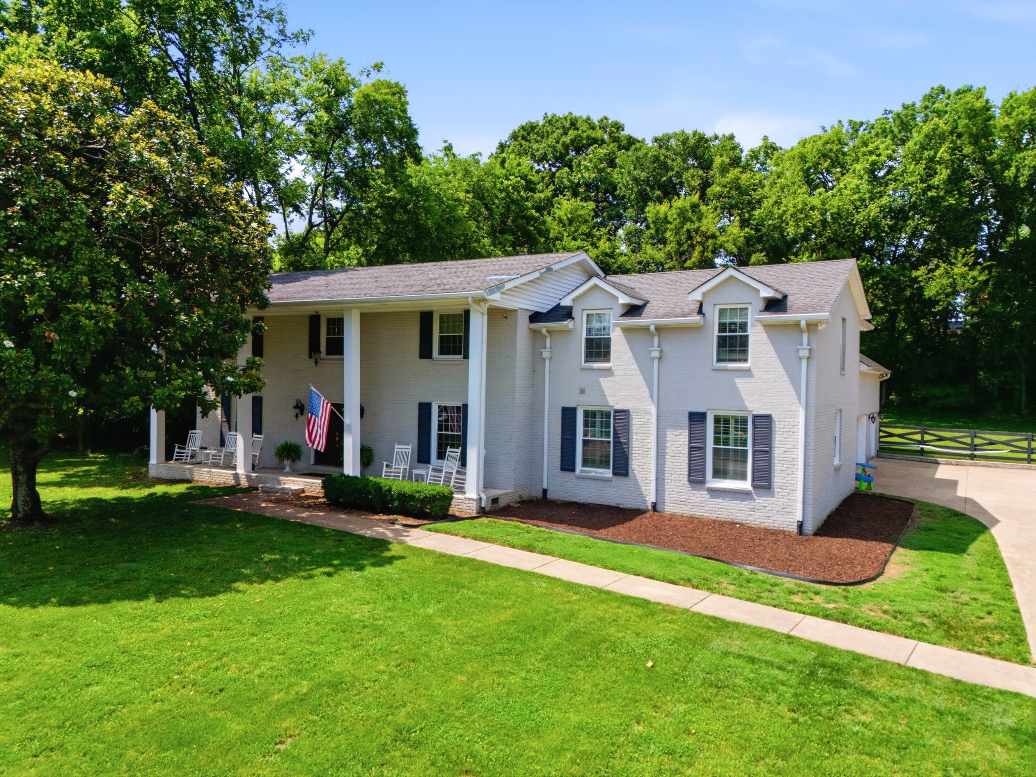 5212 Williamsburg Rd — photo