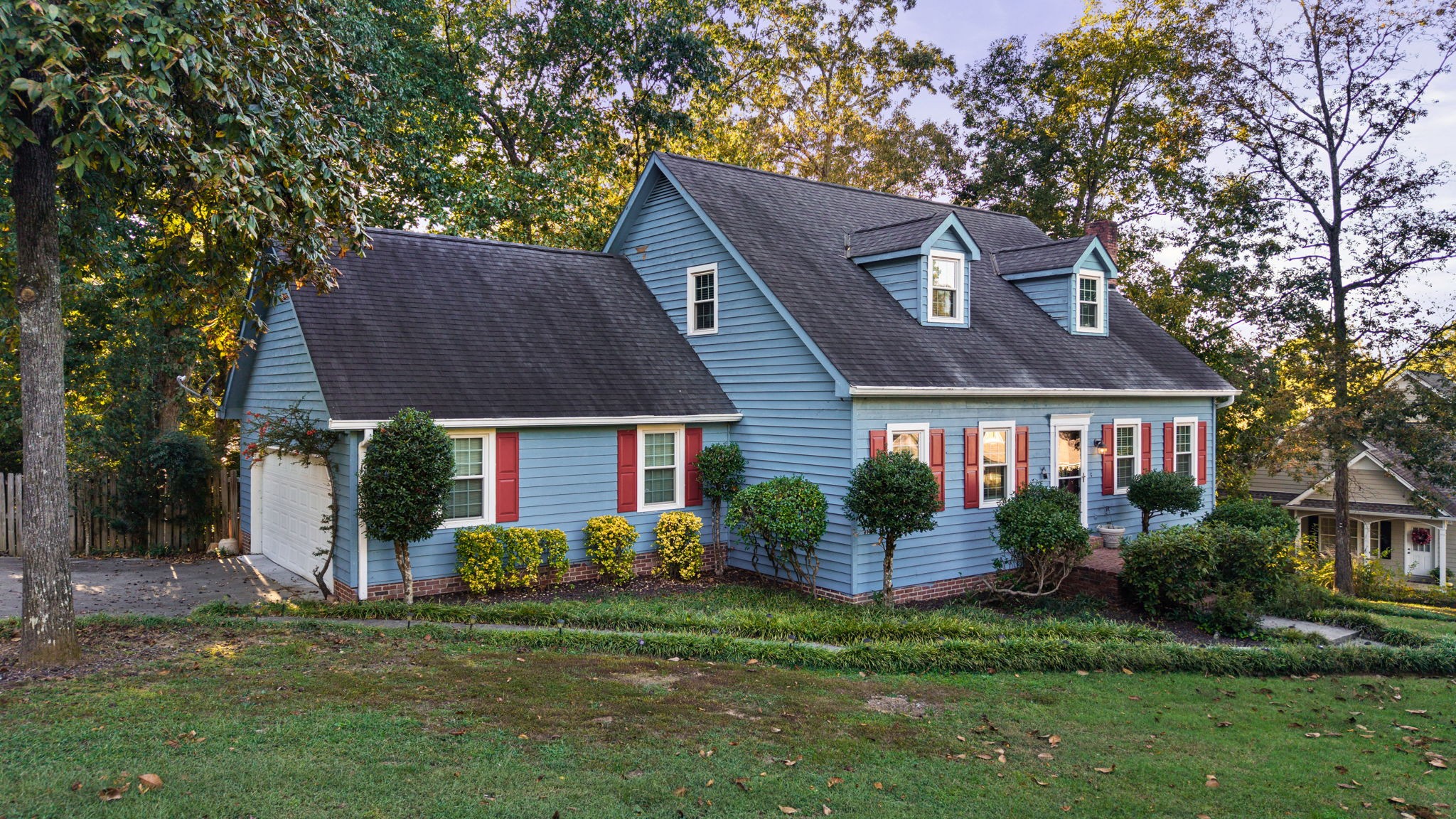 2253 Laurel Hills Dr, NW — photo