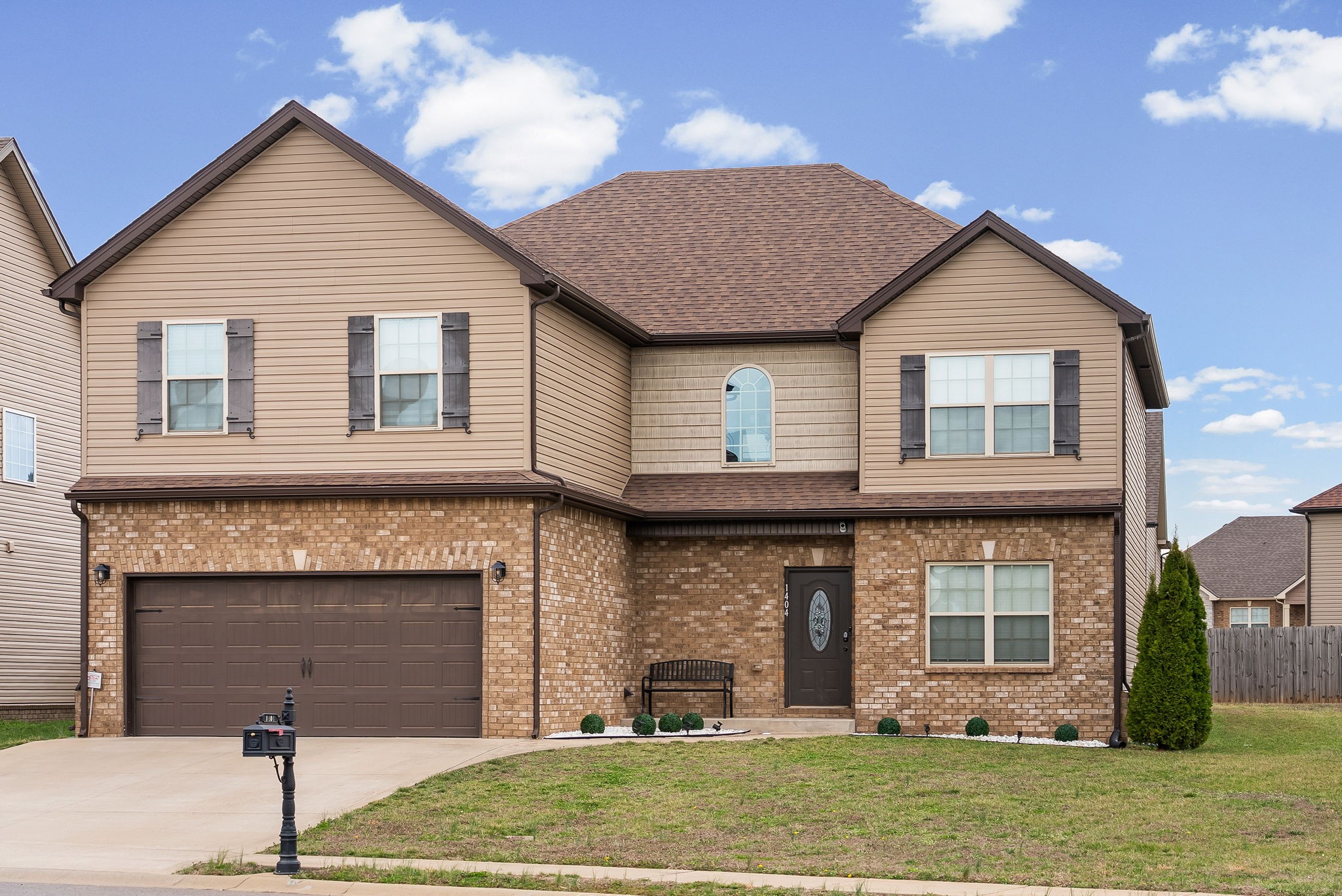 1404 Kingbird Dr — photo