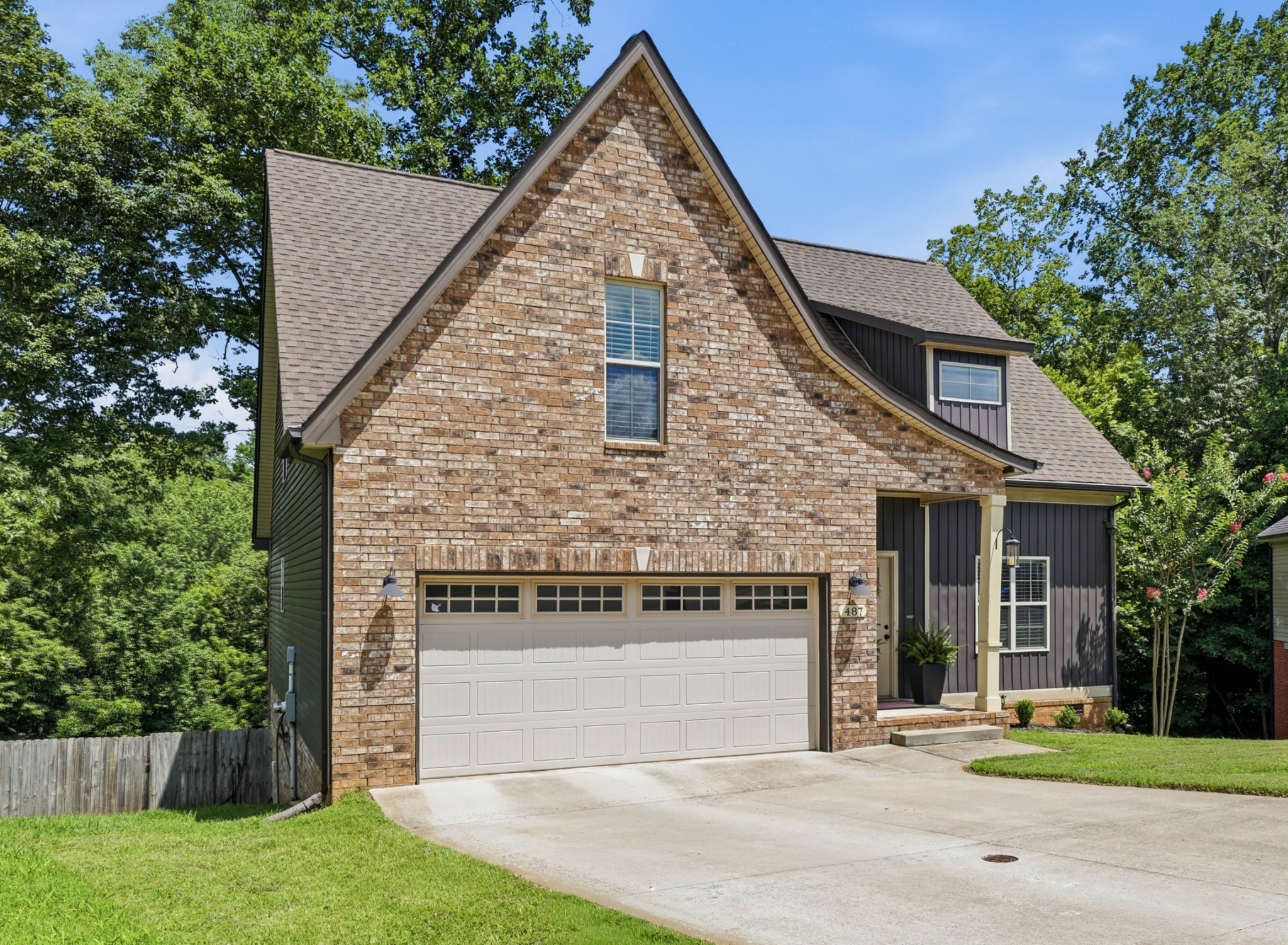 487 Parkvue Village Way — photo