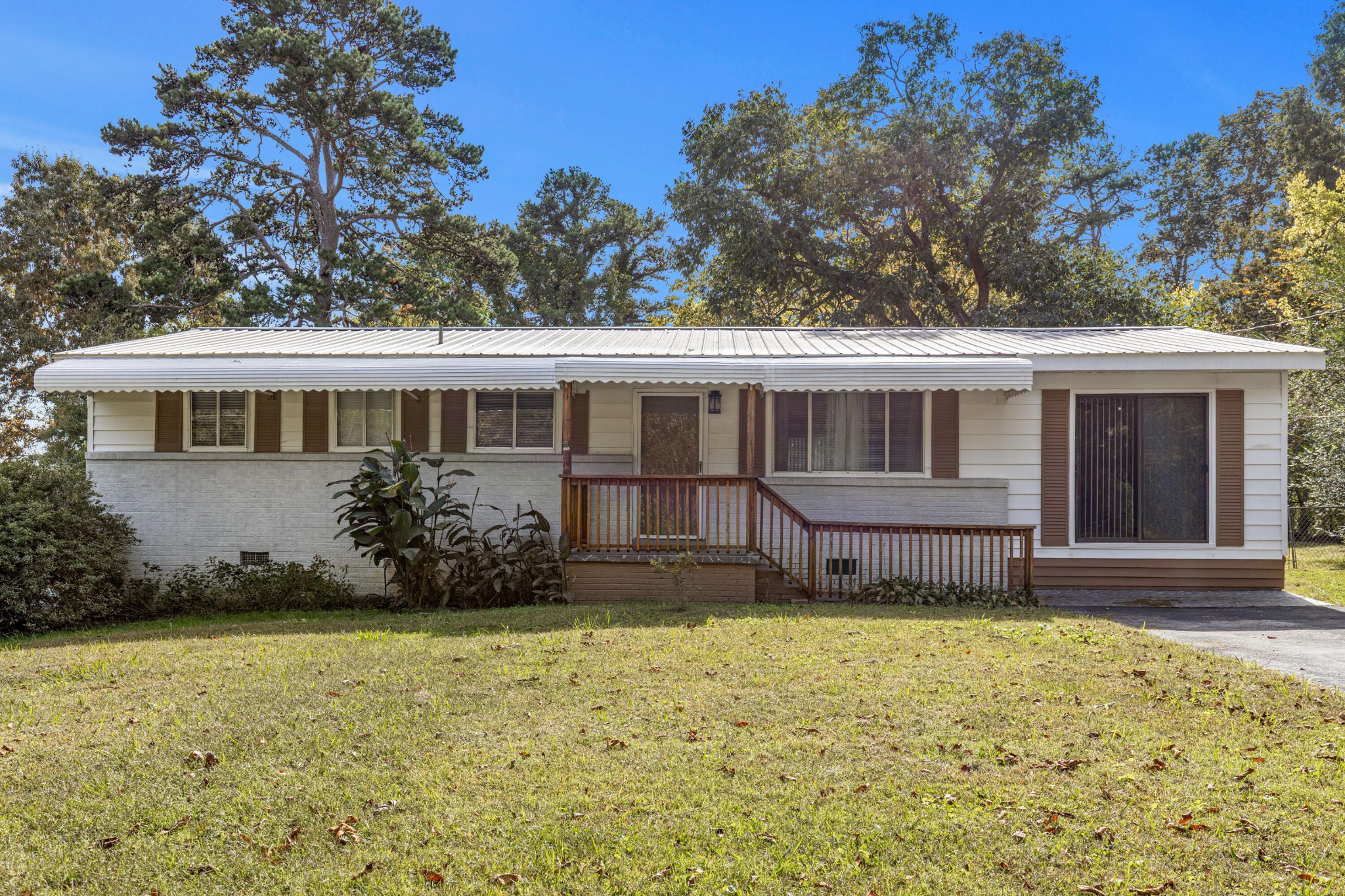 539 Davis Road — photo