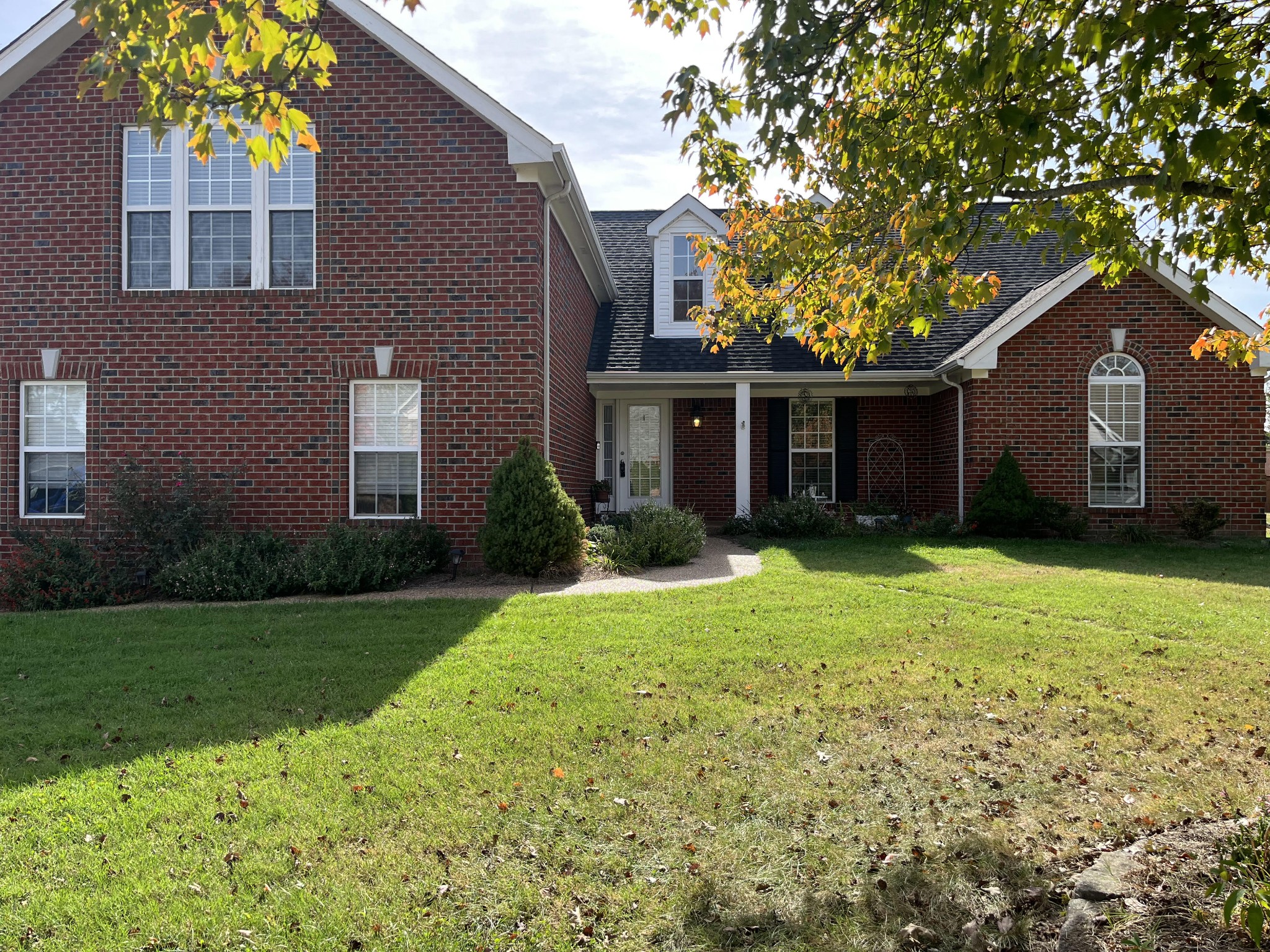 1031 Notting Hill Dr — photo