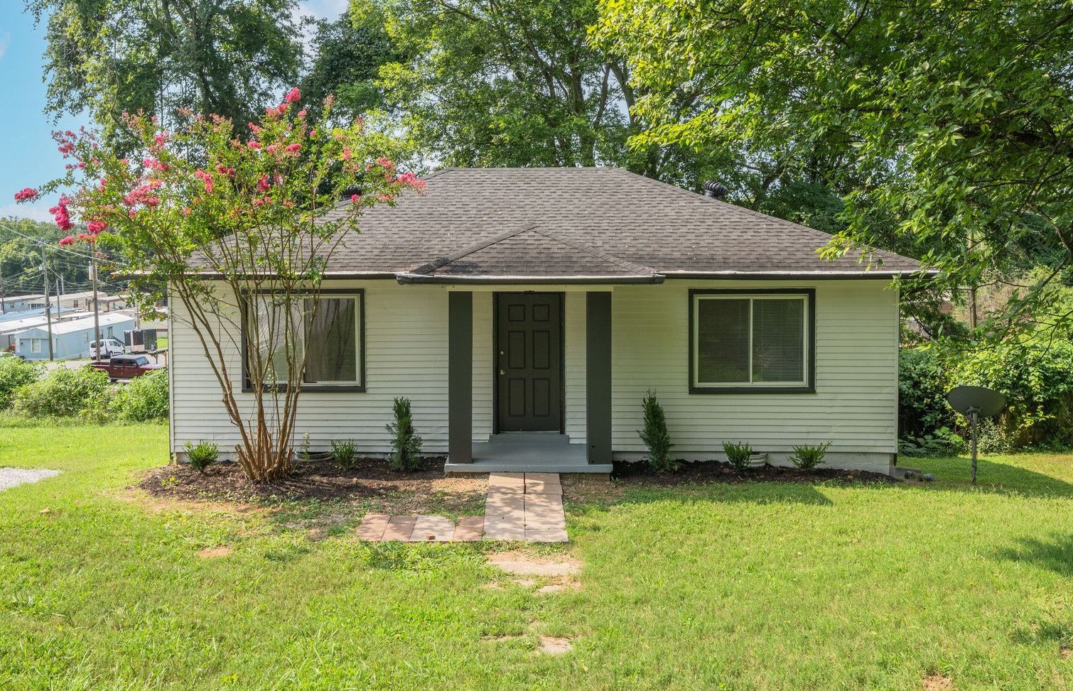 139 Darnell Pl — photo