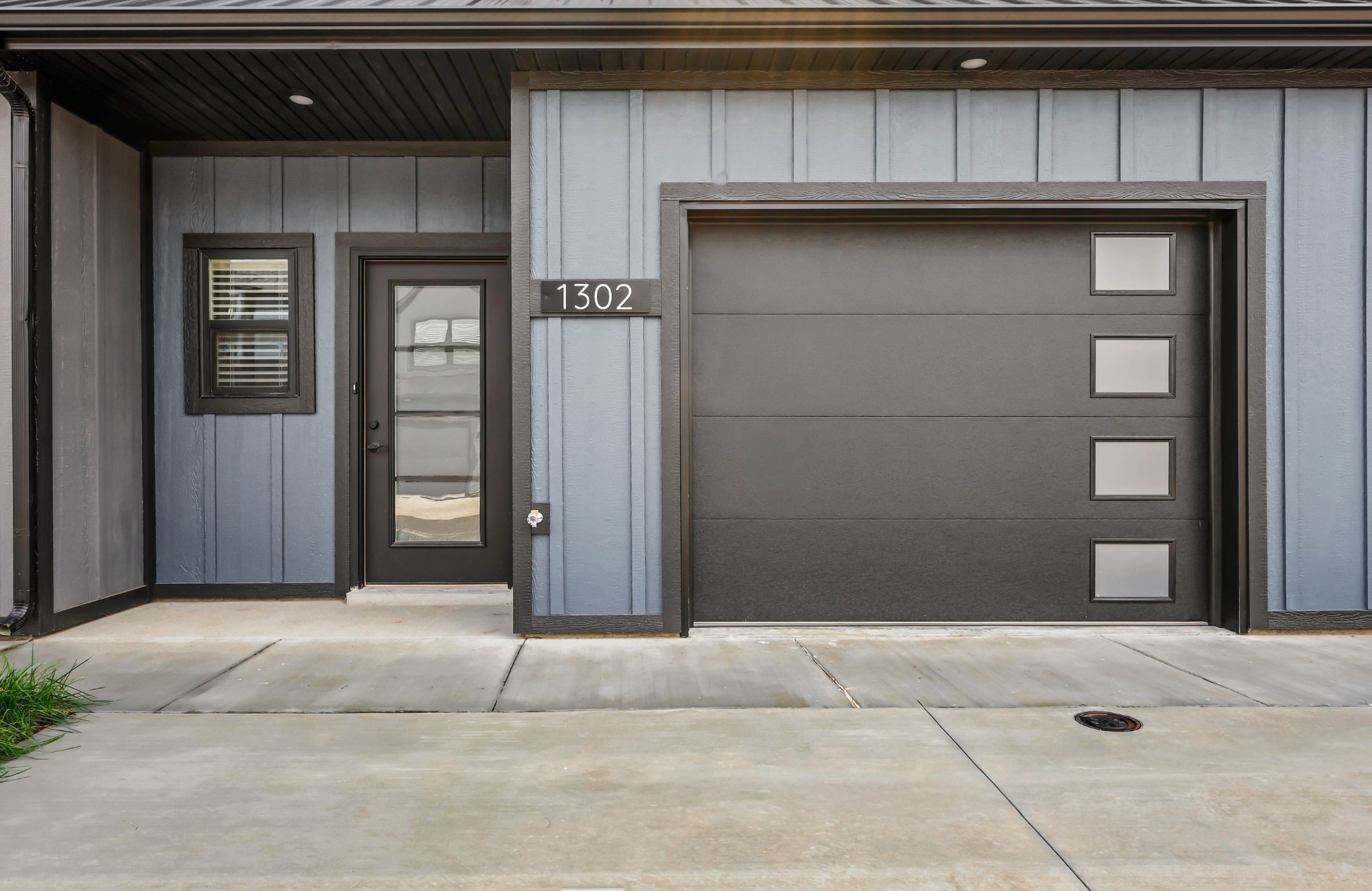 1302 Jonathan Wade Circle — photo