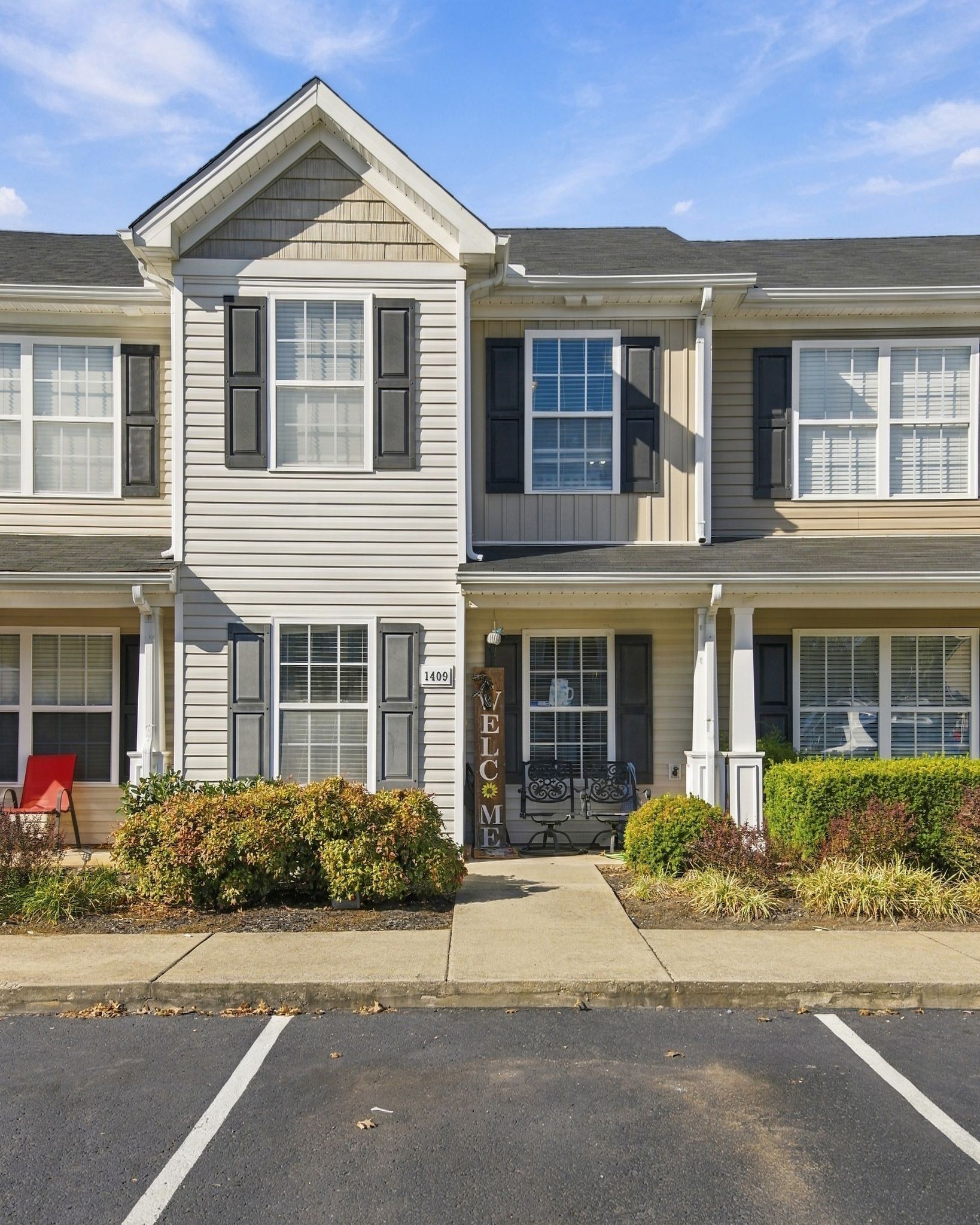 1409 Orange Ct — photo
