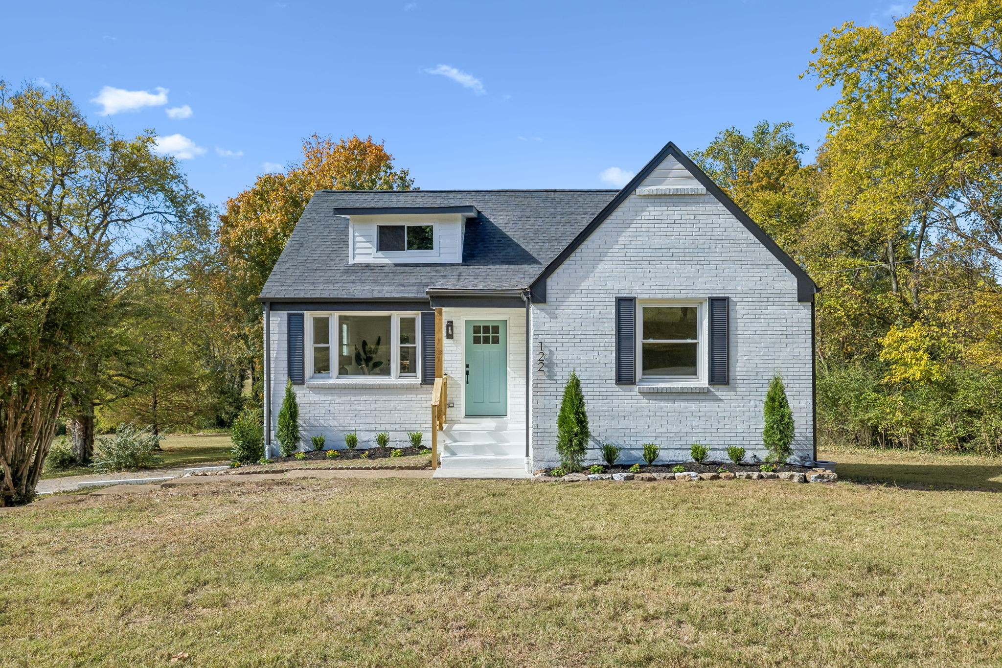 122 Garrett Dr — photo