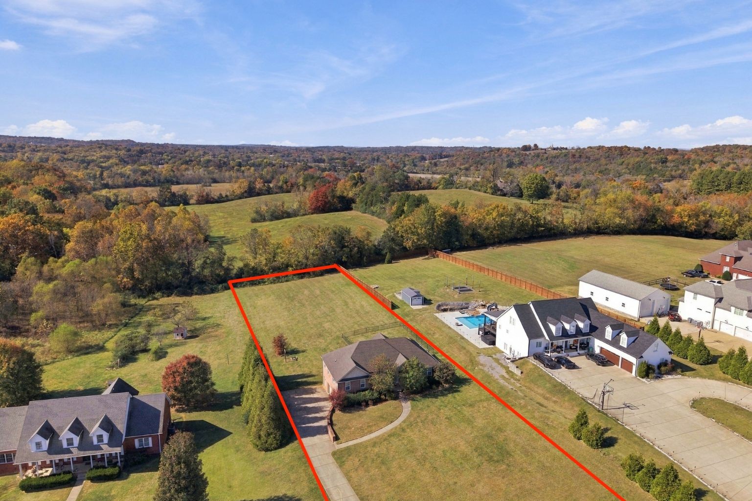 392 Holt Rd — photo