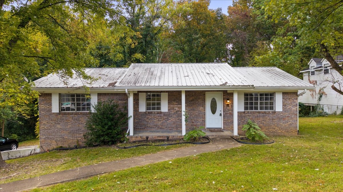 139 Carroll Ln, SE — photo