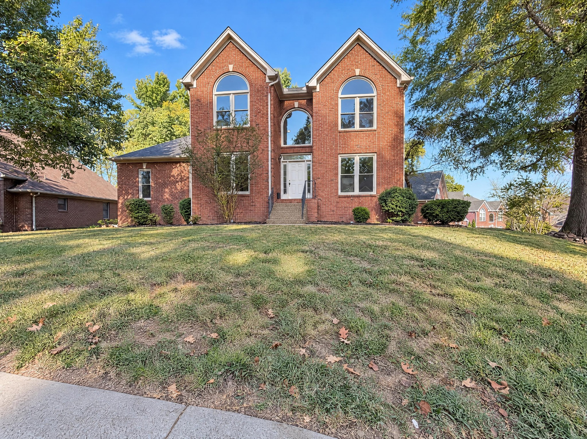 701 Lakeridge Way — photo