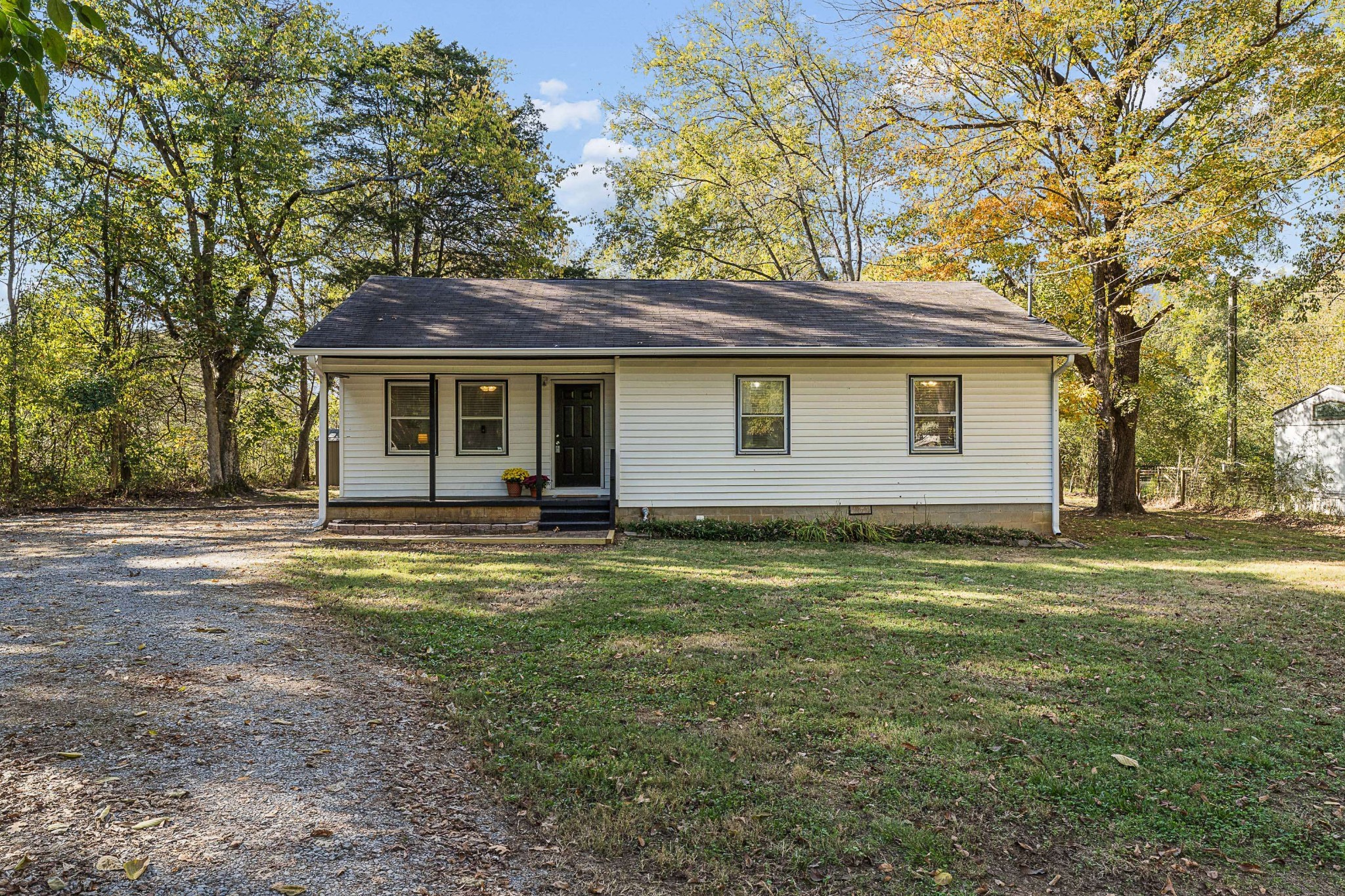 6139 E Buckeye Bottom Rd — photo