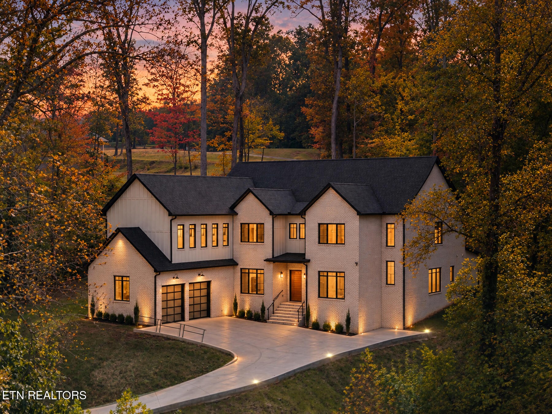 1135 Oak Chase Blvd — photo