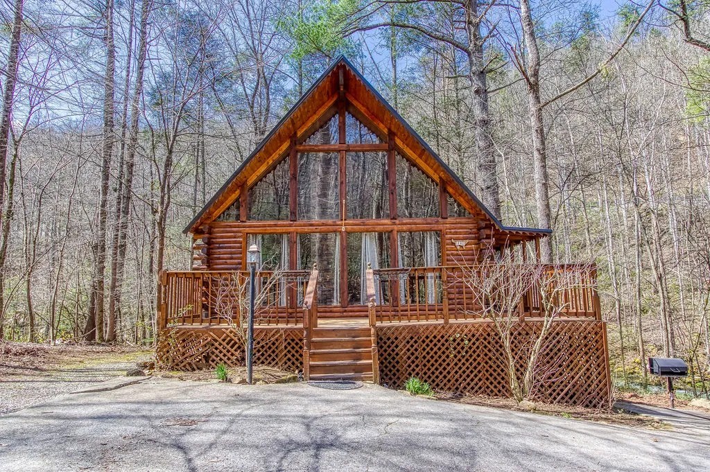 2231 Cove Creek Dr — photo