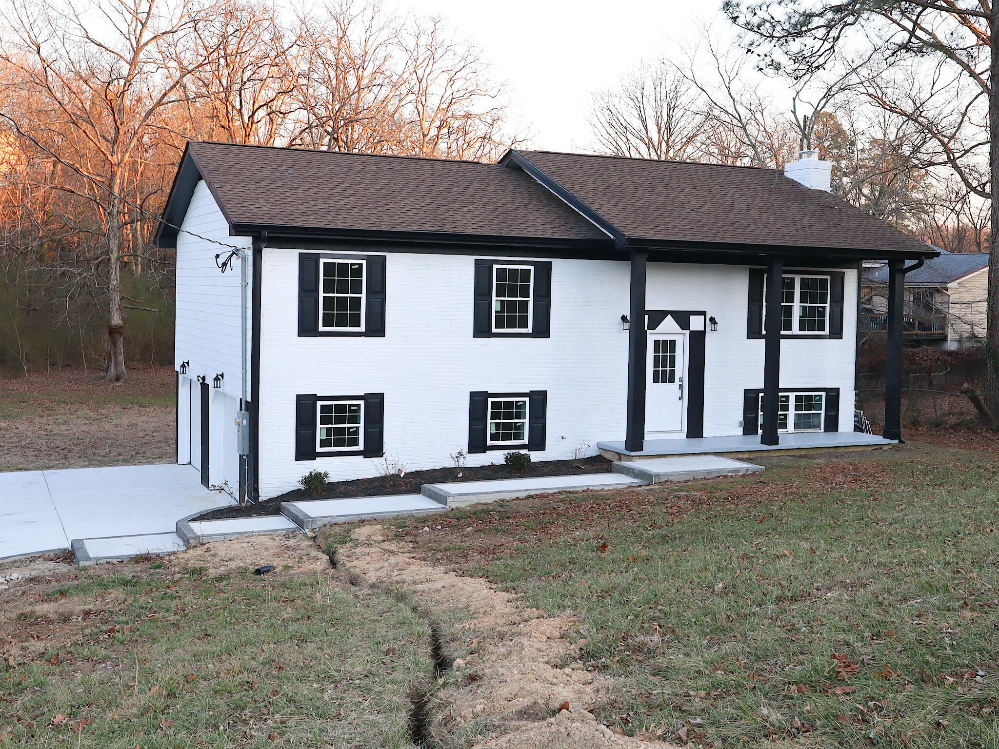 2512 Maplewood Drive — photo