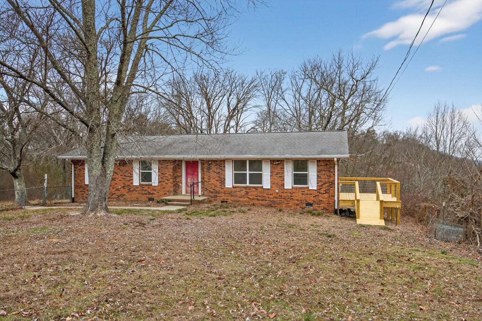 190 Adkins Lane — photo